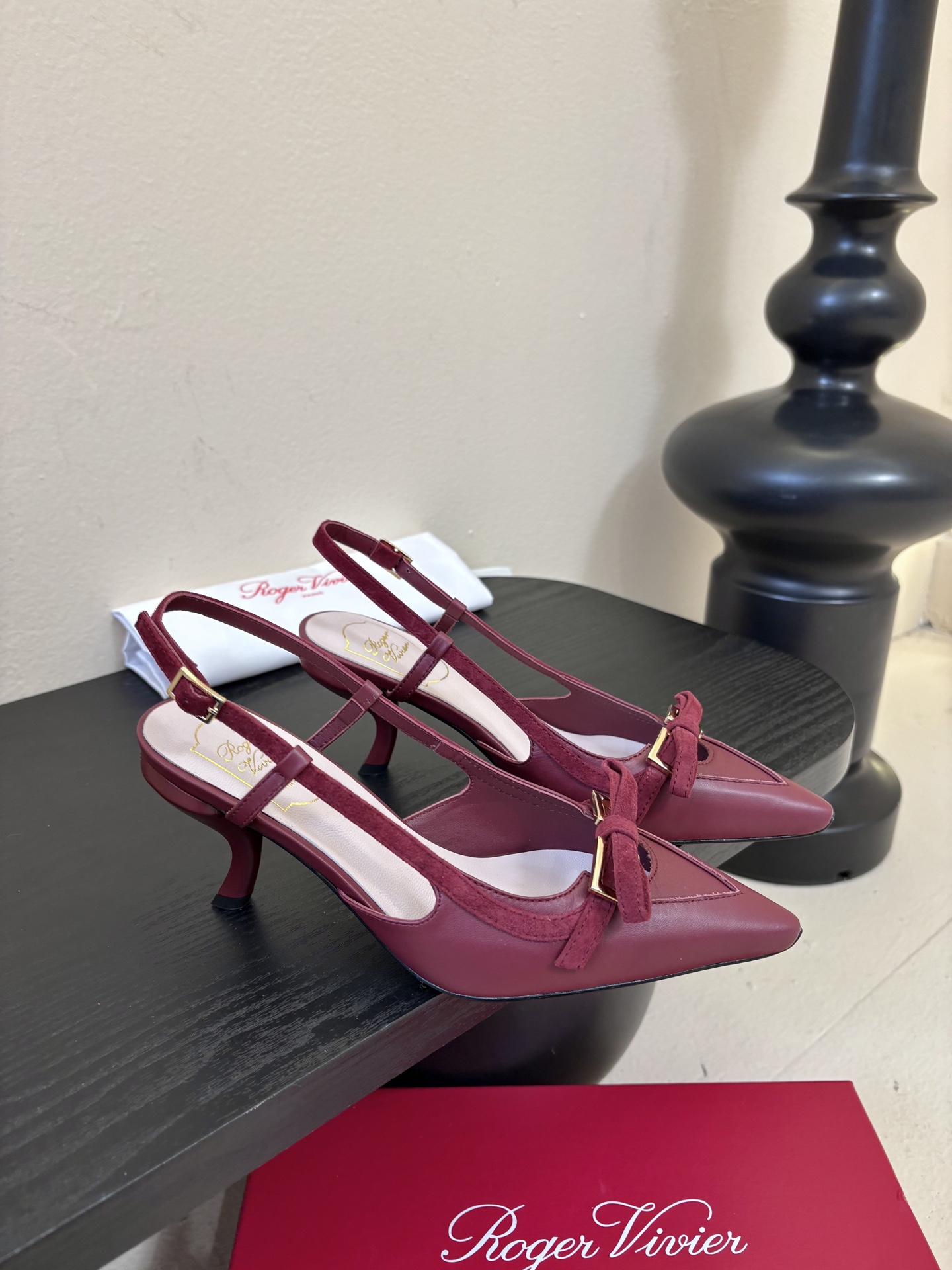 Roger Vivi* 26早春新品凉鞋Virgule钻扣高跟鞋后袢带凉拖 RV必入款 她上脚也太美了吧