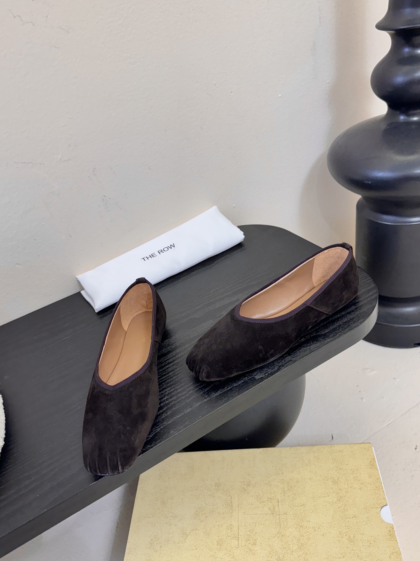 The ro*26早春新款玛丽珍平底单鞋跳舞鞋奶奶鞋！很少会看到一款跳舞鞋会做到这么精细、而且对脚的包容