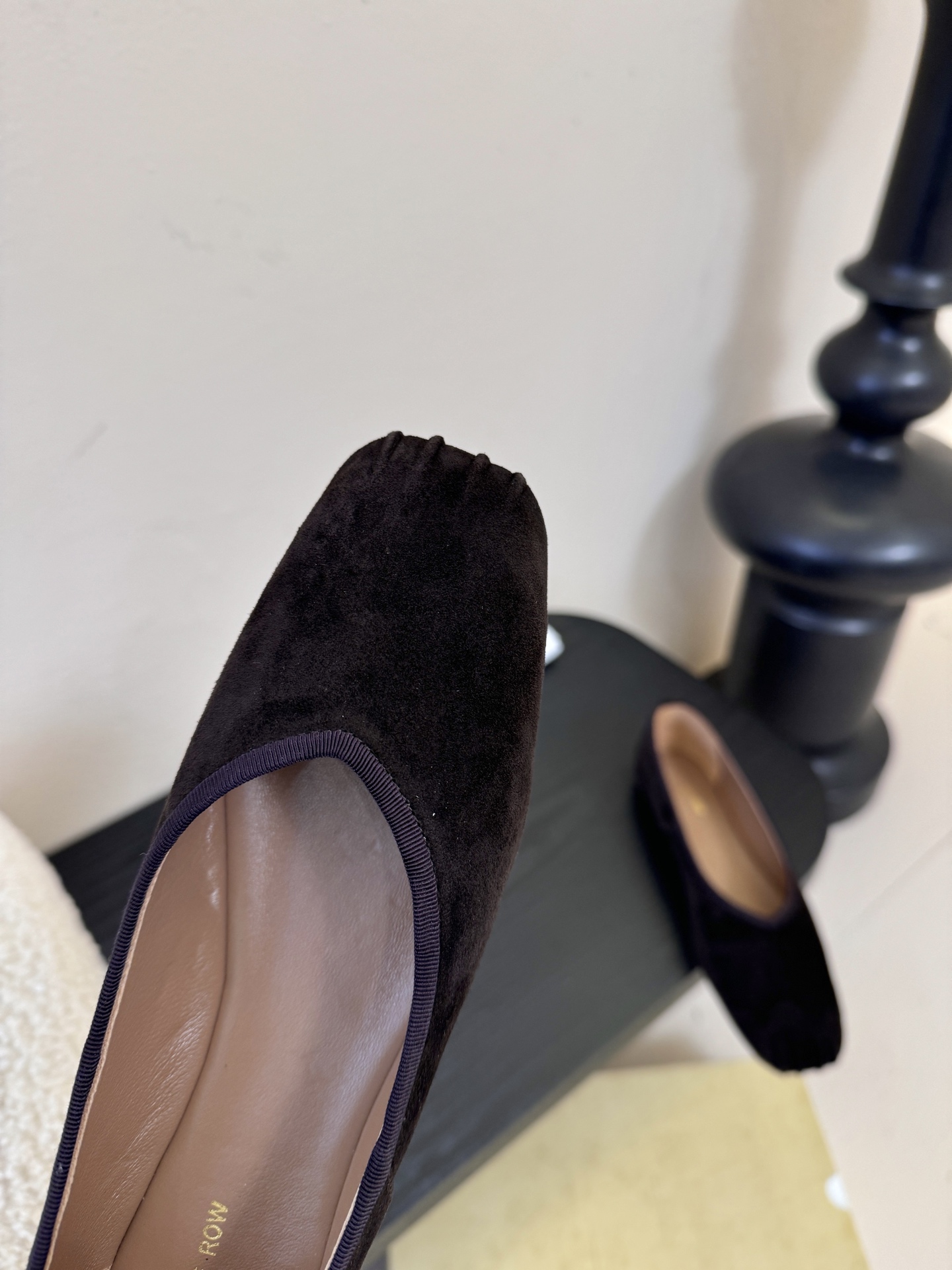 The ro*26早春新款玛丽珍平底单鞋跳舞鞋奶奶鞋！很少会看到一款跳舞鞋会做到这么精细、而且对脚的包容