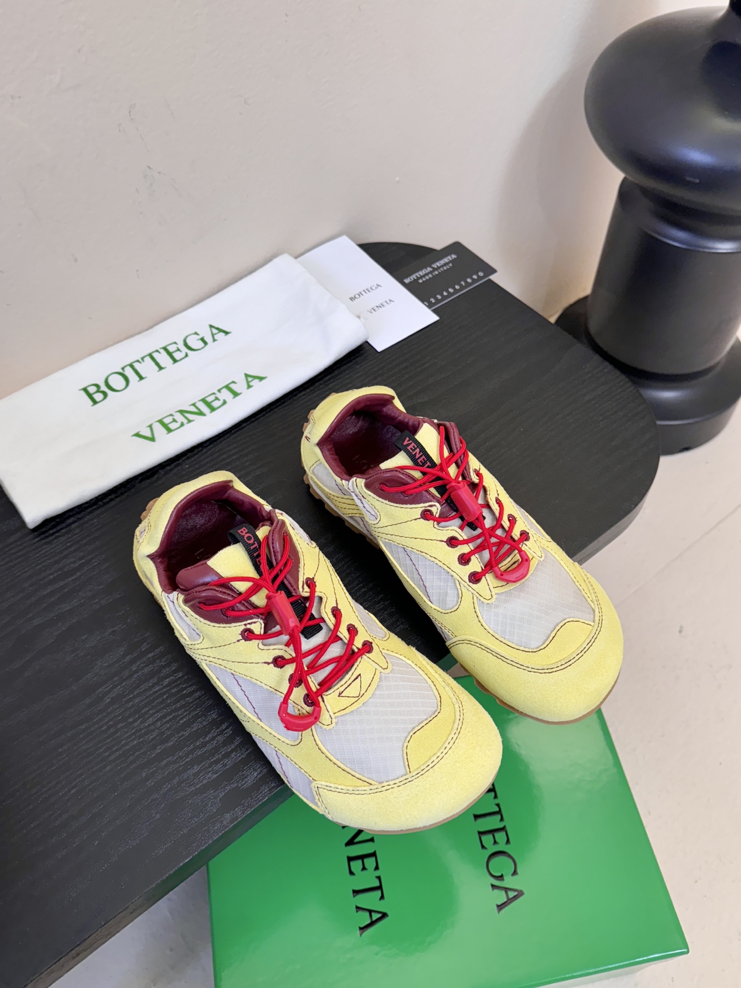 Bottega Veneta 葆蝶家BV最新款Orbit Flash系列 情侣款 复古 网面 休闲 运动