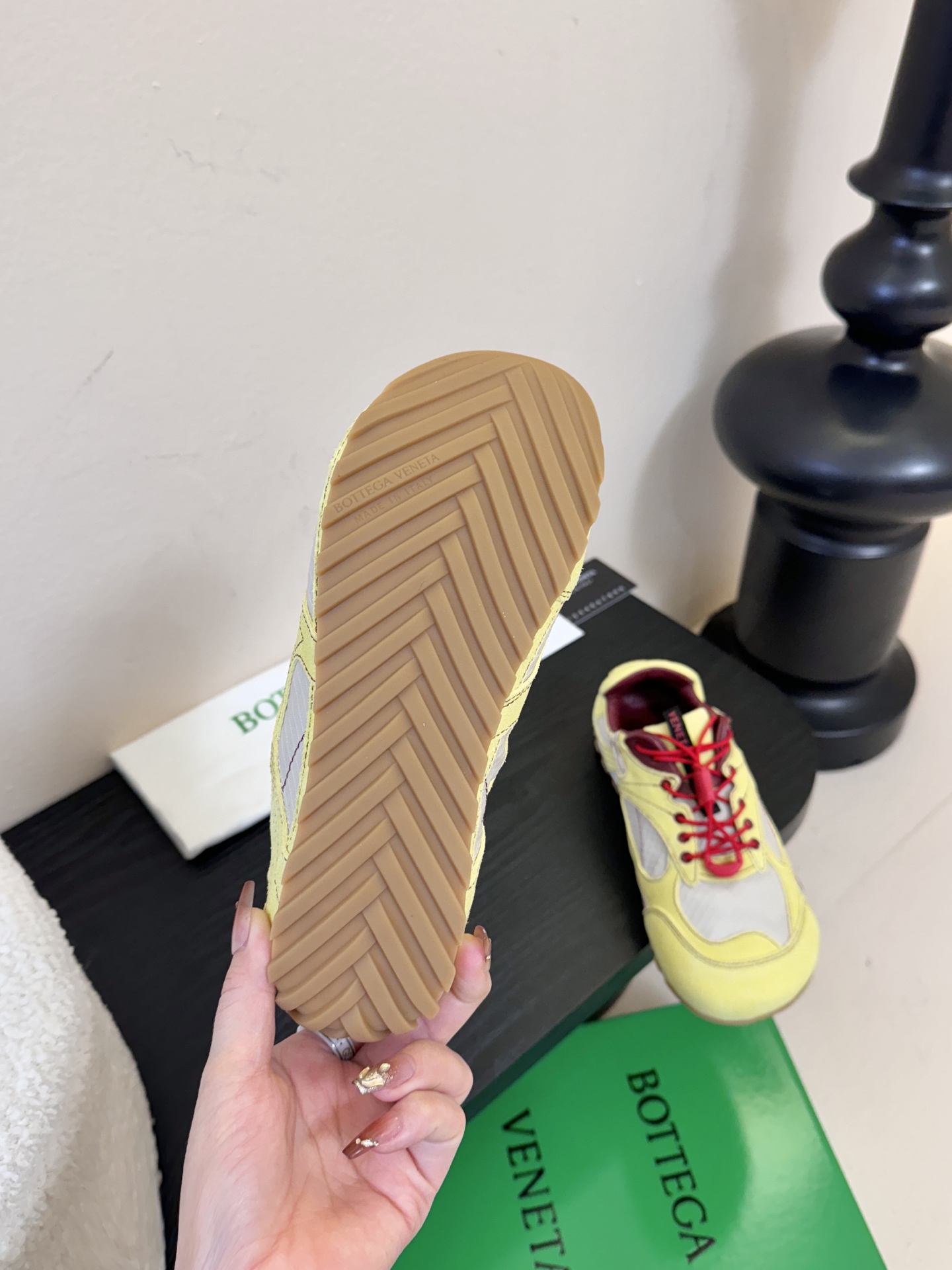 Bottega Veneta 葆蝶家BV最新款Orbit Flash系列 情侣款 复古 网面 休闲 运动