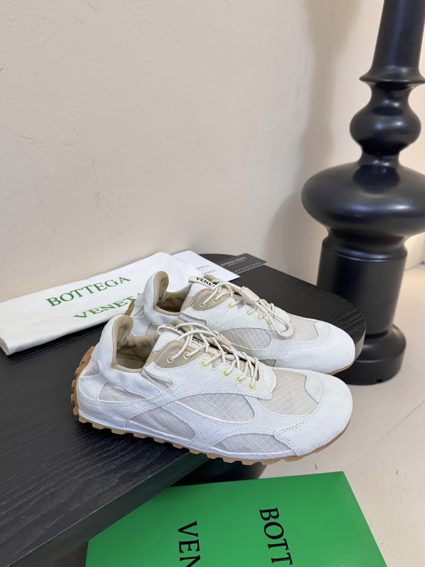 Bottega Veneta 葆蝶家BV最新款Orbit Flash系列 情侣款 复古 网面 休闲 运动