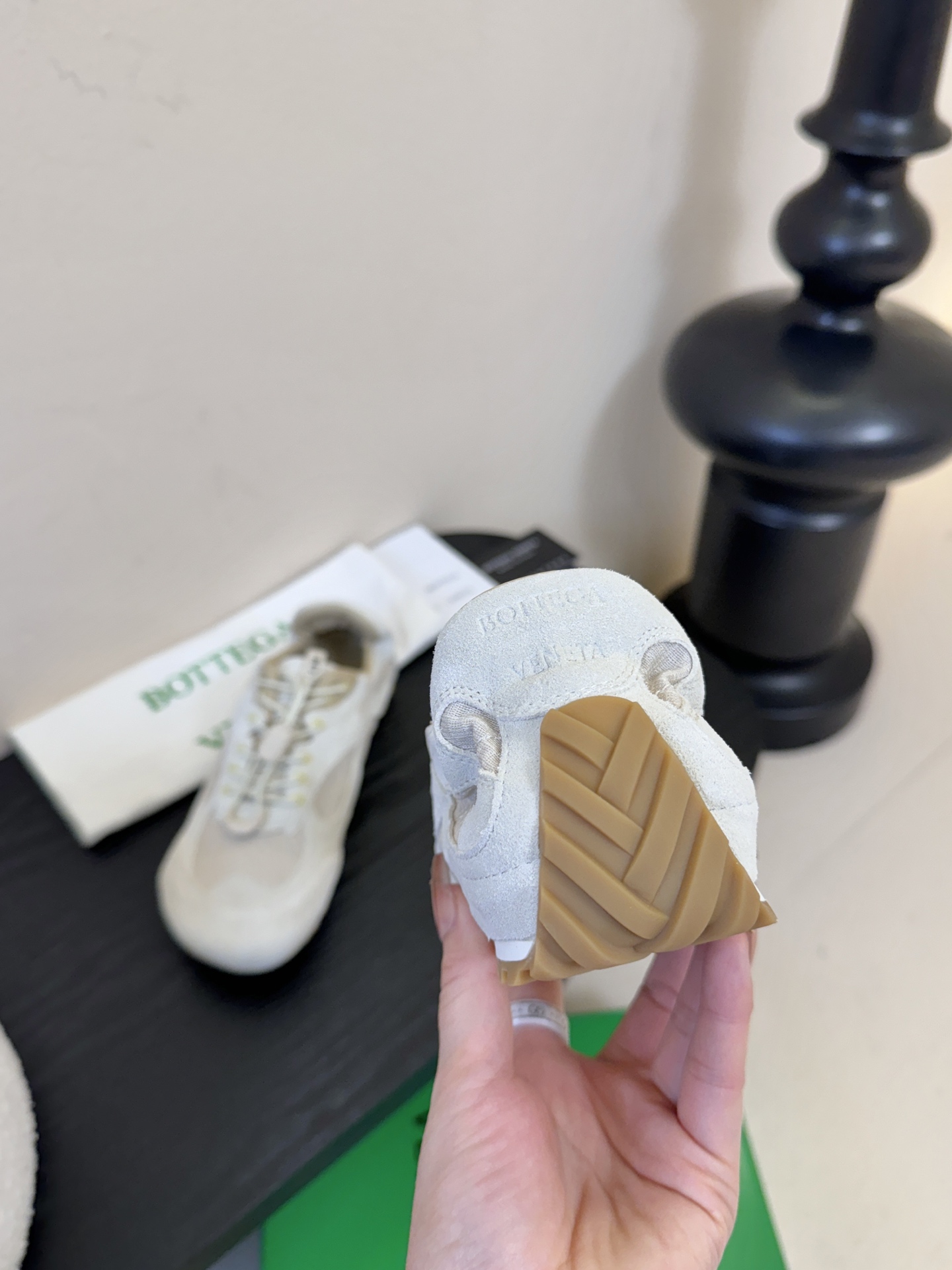 Bottega Veneta 葆蝶家BV最新款Orbit Flash系列 情侣款 复古 网面 休闲 运动