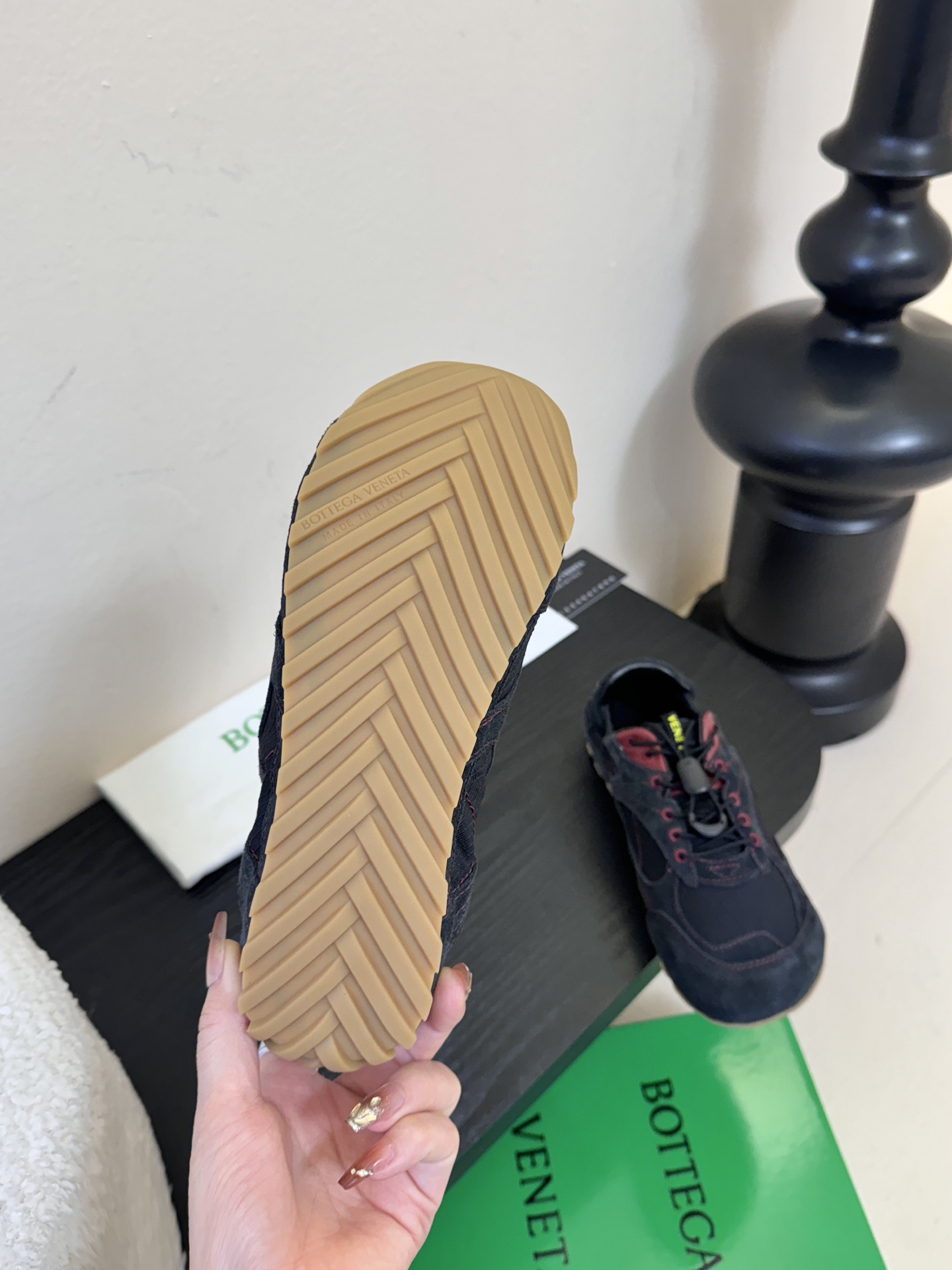 Bottega Veneta 葆蝶家BV最新款Orbit Flash系列 情侣款 复古 网面 休闲 运动