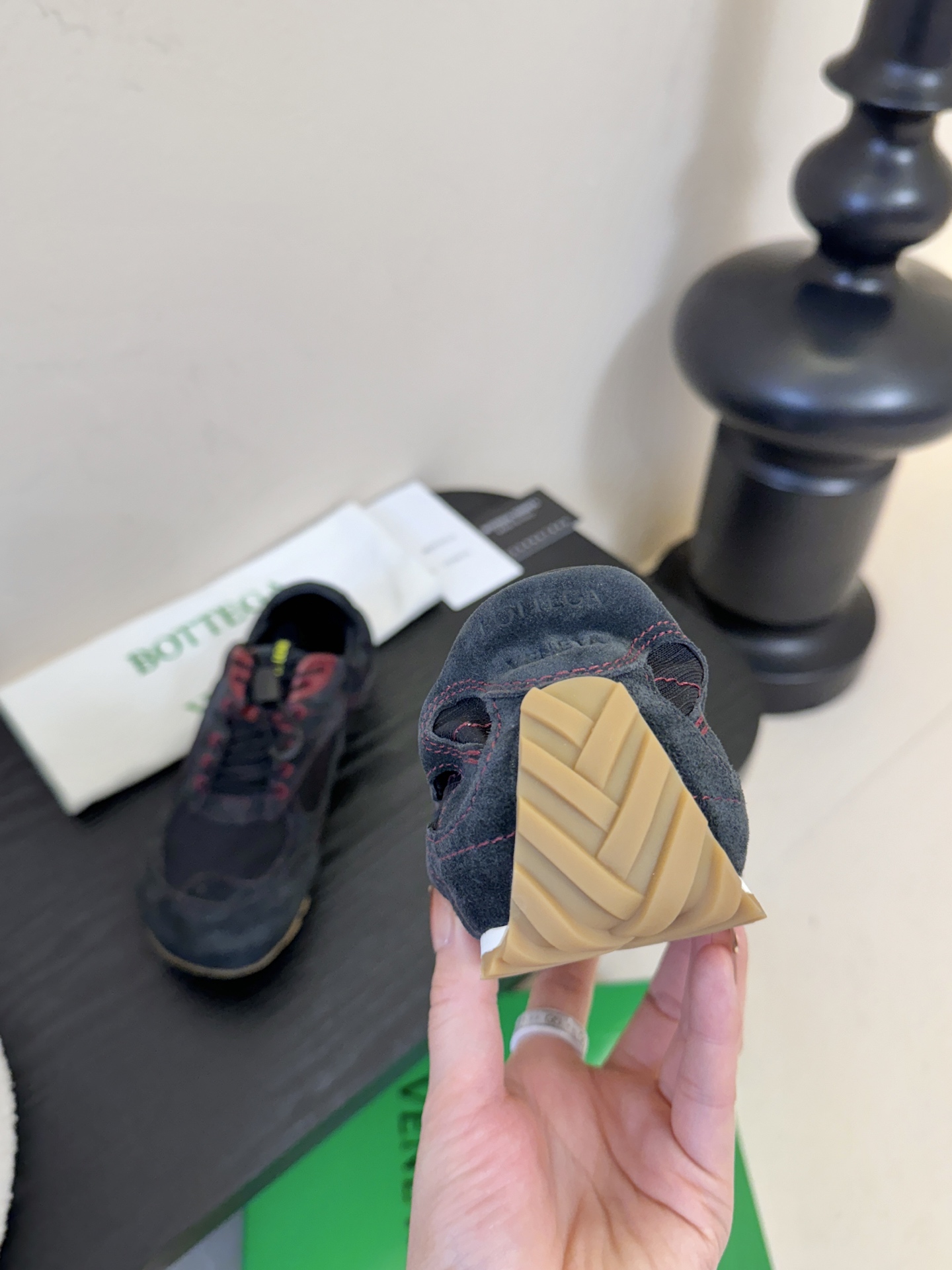 Bottega Veneta 葆蝶家BV最新款Orbit Flash系列 情侣款 复古 网面 休闲 运动