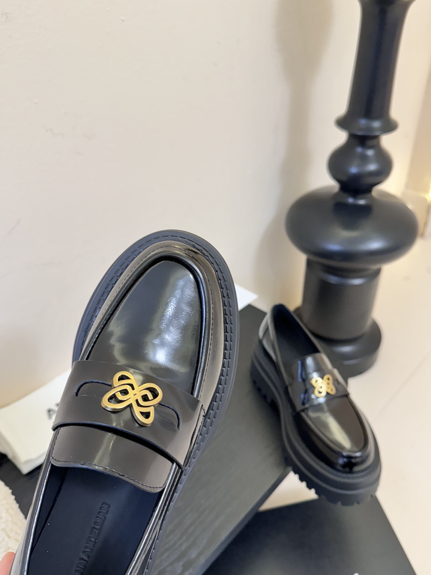 ANN AND*新款厚底乐福鞋 很难不爱新品带有精致扣啦 真的好喜欢啊啊啊啊啊啊 姐妹们冲就对了 真的很