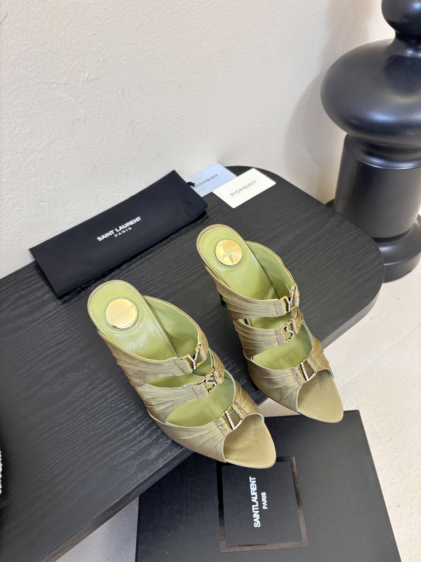 圣罗兰Saint Lauren* ss新YSL Logo高跟鞋拖Ysl走秀款高跟鞋 各种小裙子搭配起来 