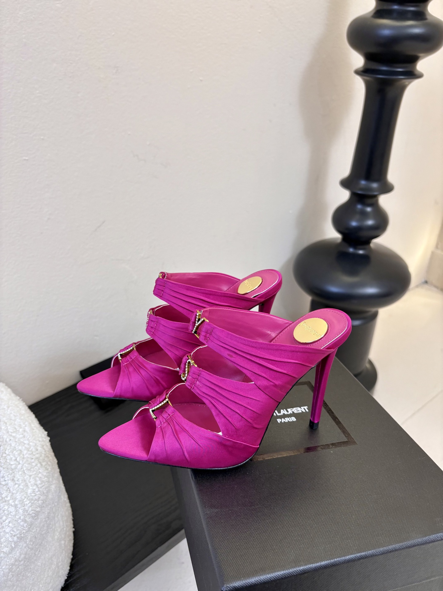 圣罗兰Saint Lauren* ss新YSL Logo高跟鞋拖Ysl走秀款高跟鞋 各种小裙子搭配起来 