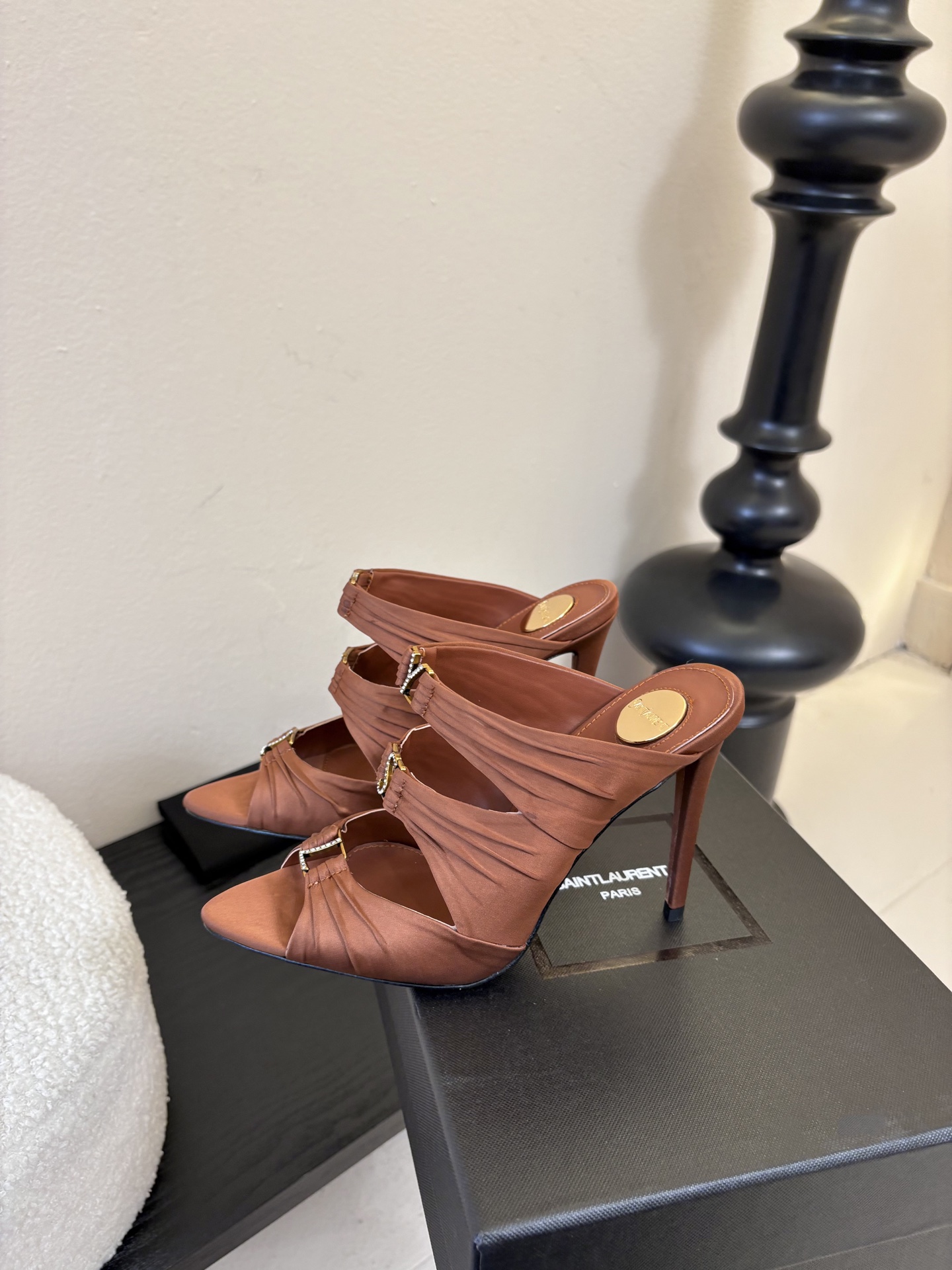 圣罗兰Saint Lauren* ss新YSL Logo高跟鞋拖Ysl走秀款高跟鞋 各种小裙子搭配起来 