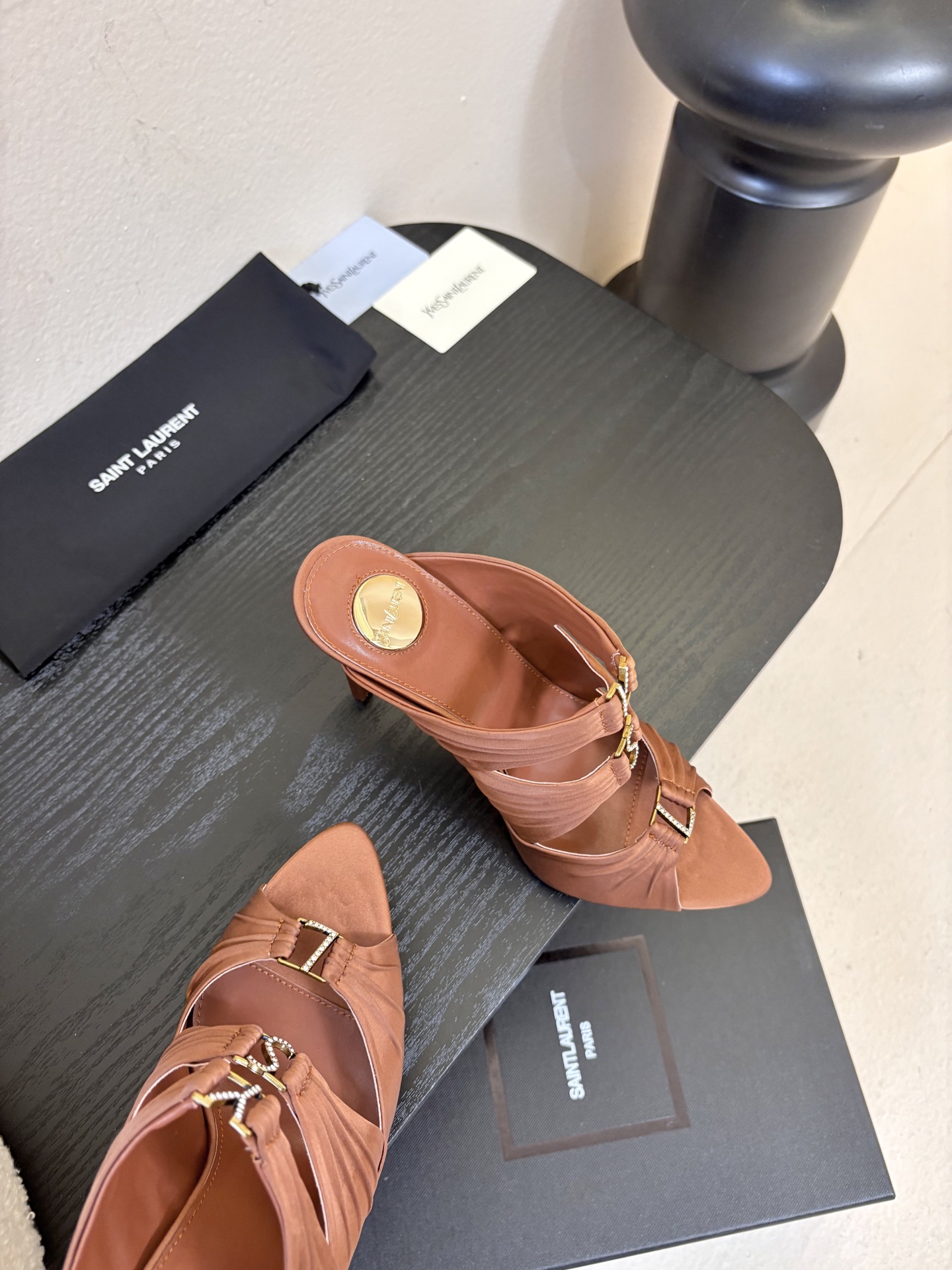 圣罗兰Saint Lauren* ss新YSL Logo高跟鞋拖Ysl走秀款高跟鞋 各种小裙子搭配起来 