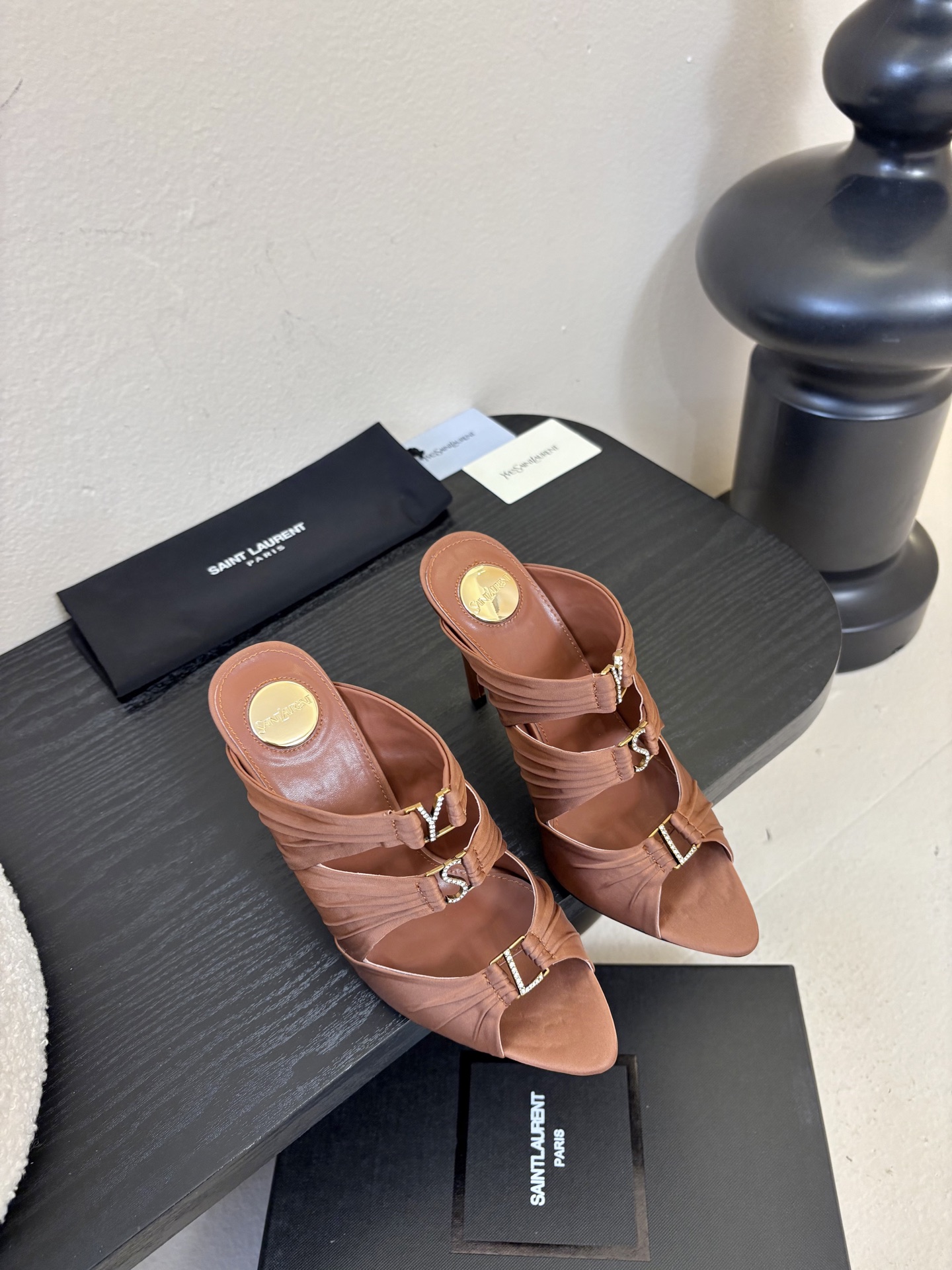 圣罗兰Saint Lauren* ss新YSL Logo高跟鞋拖Ysl走秀款高跟鞋 各种小裙子搭配起来 