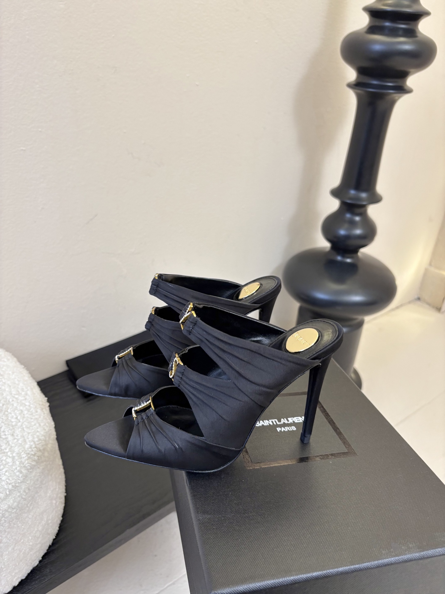 圣罗兰Saint Lauren* ss新YSL Logo高跟鞋拖Ysl走秀款高跟鞋 各种小裙子搭配起来 