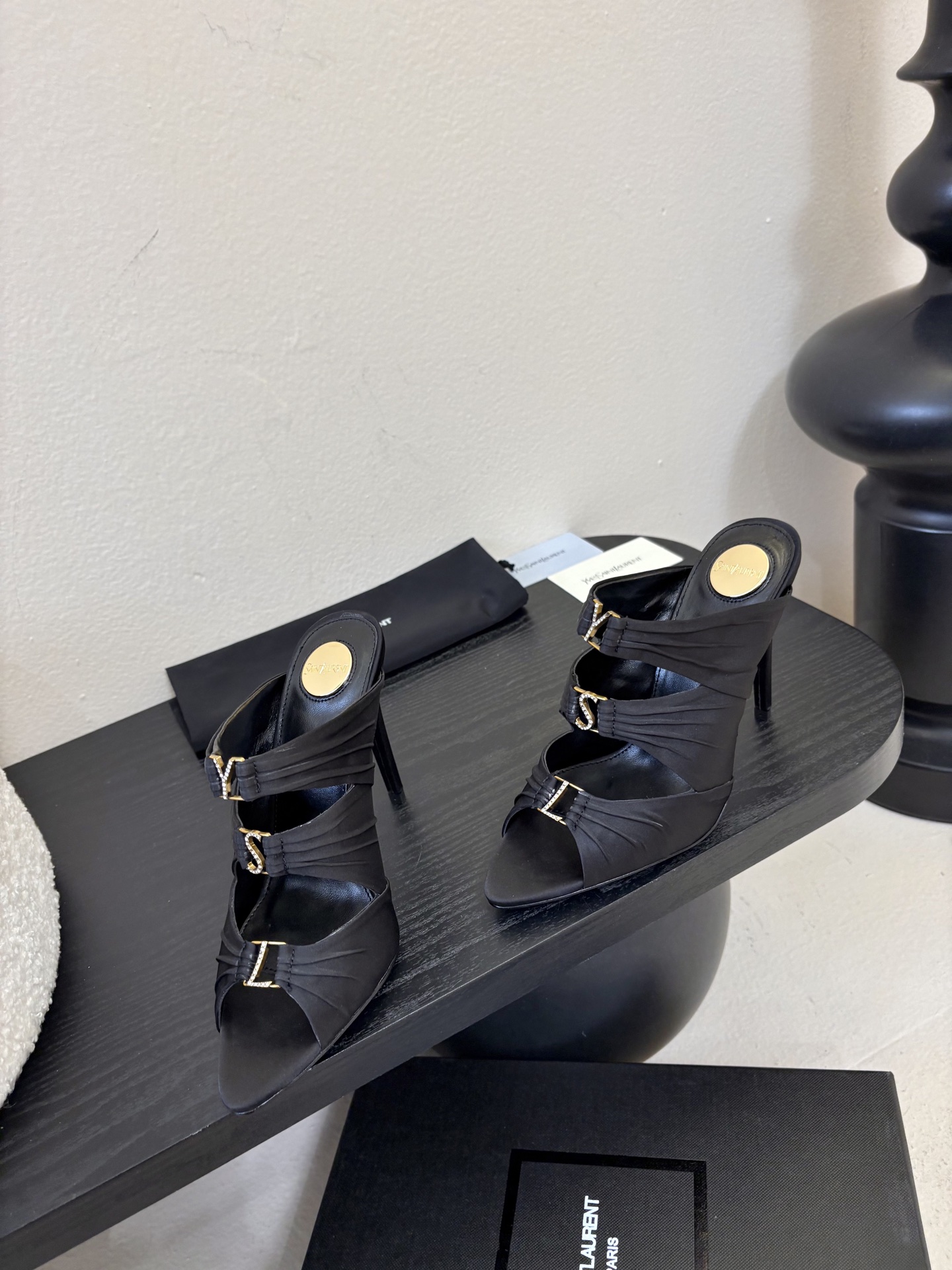 圣罗兰Saint Lauren* ss新YSL Logo高跟鞋拖Ysl走秀款高跟鞋 各种小裙子搭配起来 