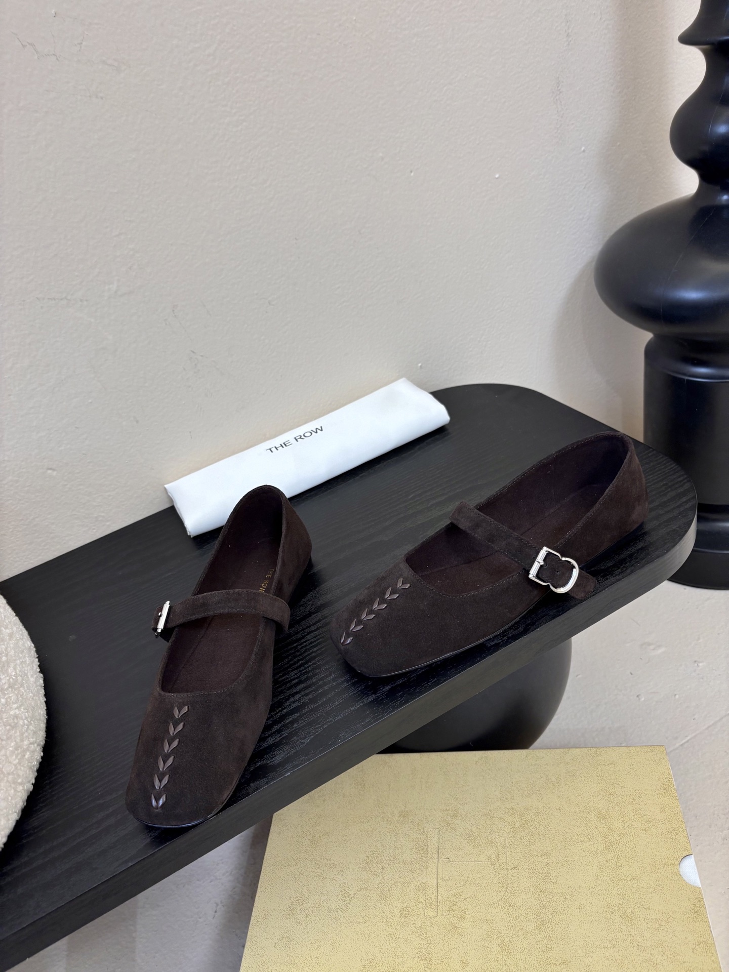 The ro*26早春新款玛丽珍平底单鞋跳舞鞋奶奶鞋！很少会看到一款跳舞鞋会做到这么精细、而且对脚的包容