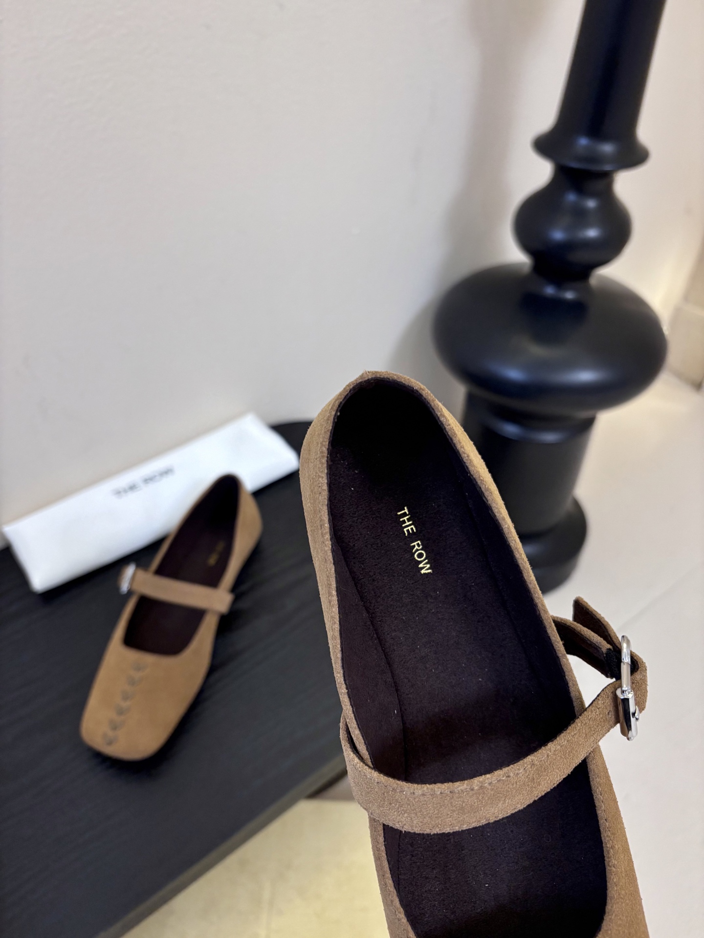 The ro*26早春新款玛丽珍平底单鞋跳舞鞋奶奶鞋！很少会看到一款跳舞鞋会做到这么精细、而且对脚的包容