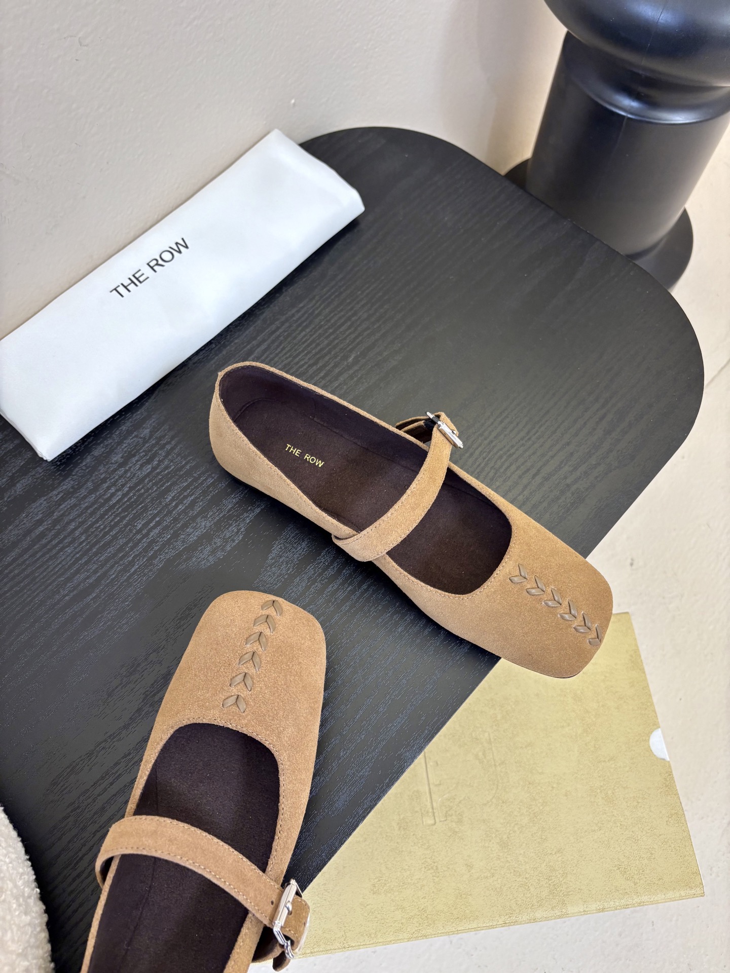 The ro*26早春新款玛丽珍平底单鞋跳舞鞋奶奶鞋！很少会看到一款跳舞鞋会做到这么精细、而且对脚的包容