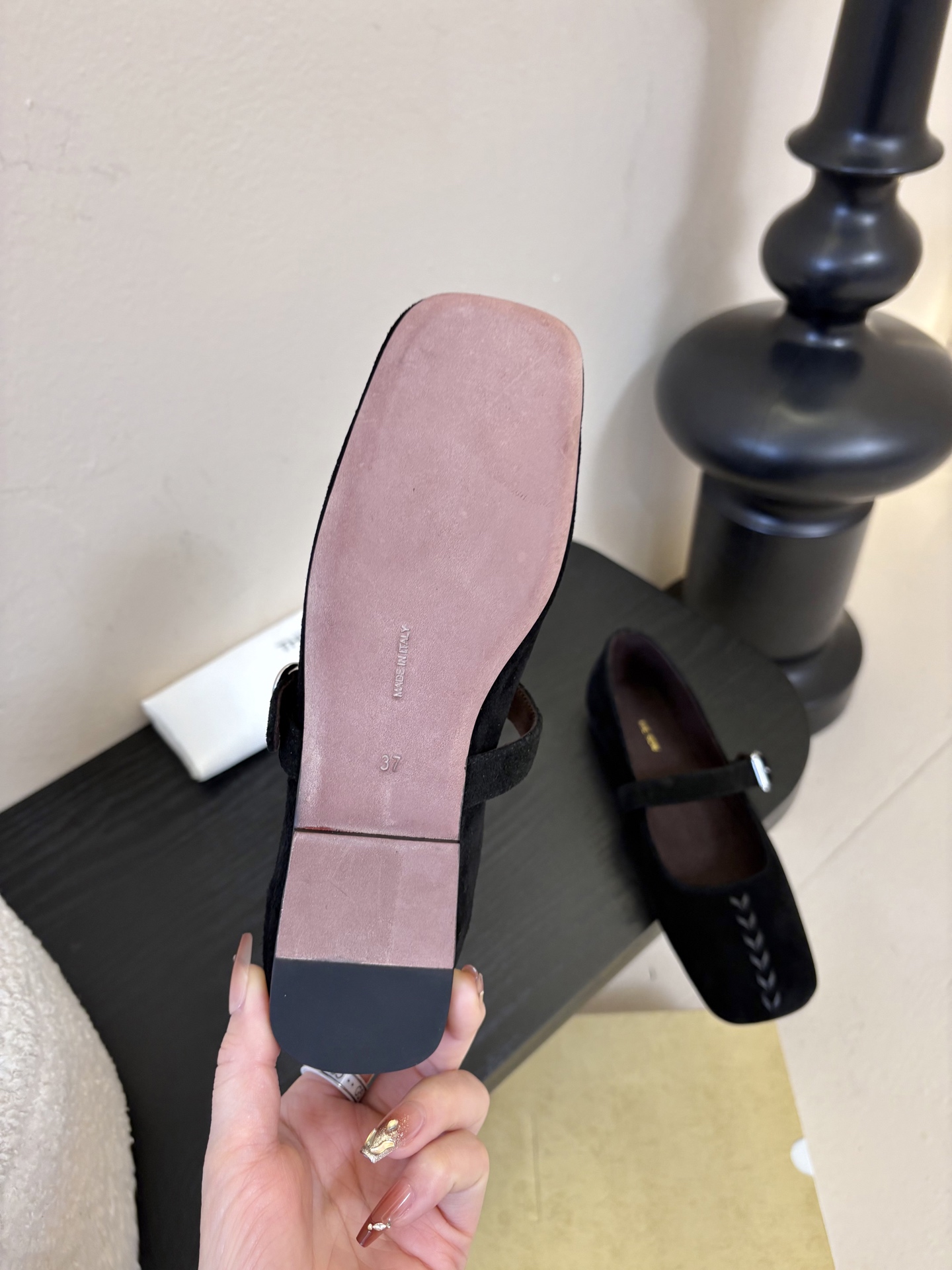 The ro*26早春新款玛丽珍平底单鞋跳舞鞋奶奶鞋！很少会看到一款跳舞鞋会做到这么精细、而且对脚的包容