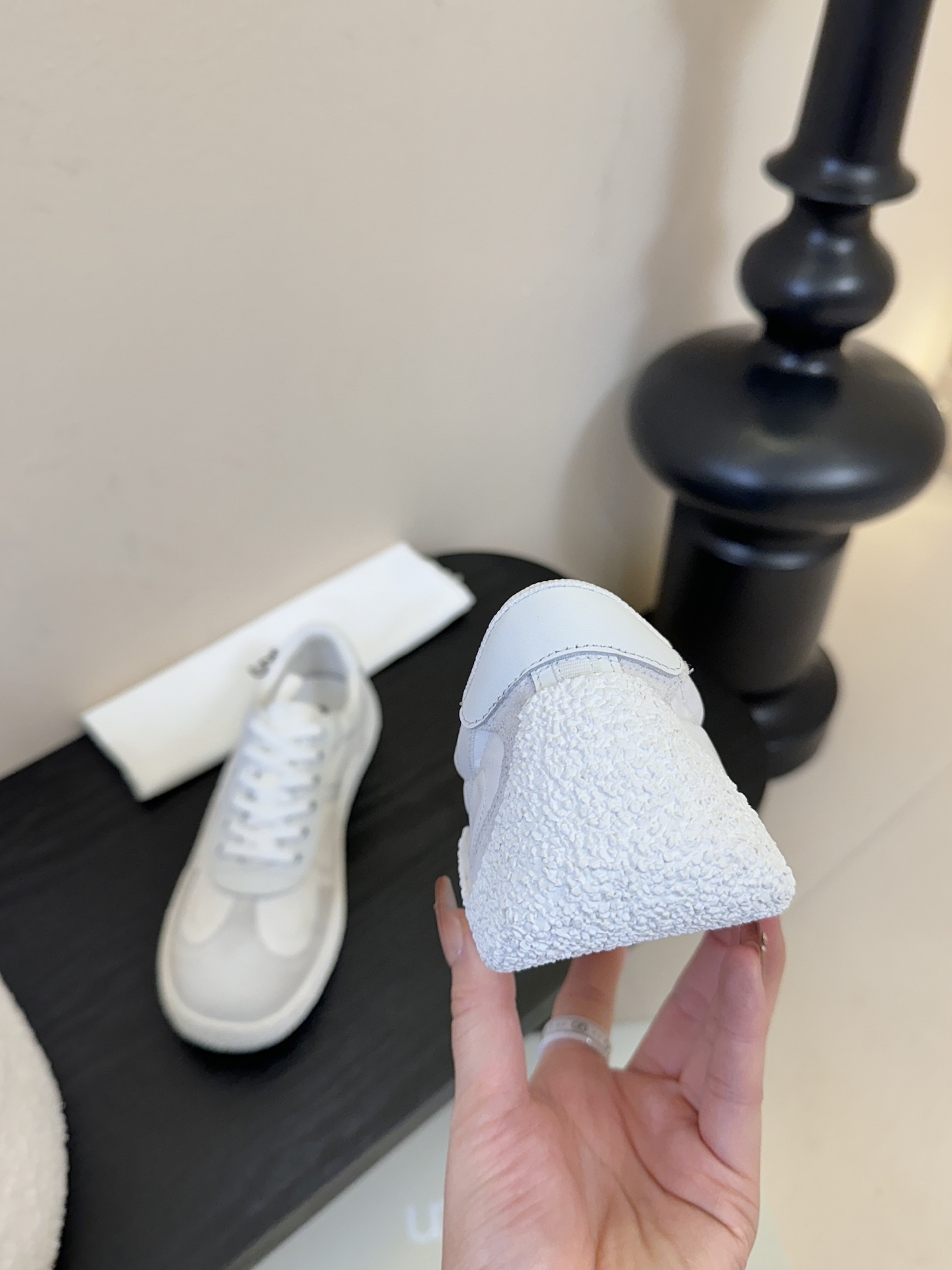 unfolio 新款德训鞋，文艺复古女孩的本命鞋，复古纷呈，慵懒时髦，一起穿漂亮的鞋子吧，弄潮儿就是你自