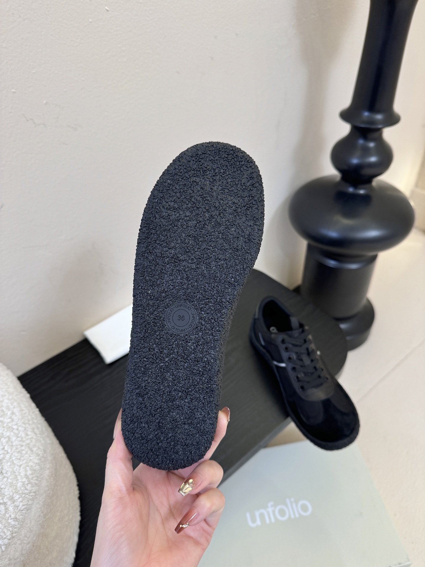 unfolio 新款德训鞋，文艺复古女孩的本命鞋，复古纷呈，慵懒时髦，一起穿漂亮的鞋子吧，弄潮儿就是你自