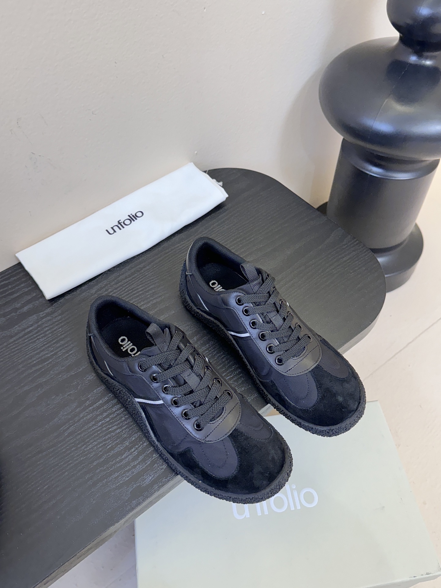 NO:695268,unfolio's new moral training shoes, the natural shoes for literary and retro girls, retro and colorful, lazy and fashionable, let's wear beautiful shoes together, you are the one who is the trend maker, matching cowhide and silk fabric, sheepskin lining, private molded outsole, size 35-39# (40# custom-made, non-returnable), casual shoes/sports shoes, sneakers, cowhide, sheepskin, real silk19860909unfolio 新款德训鞋,文艺复古女孩的本命鞋,复古纷呈,慵懒时髦,一起穿漂亮的鞋子吧,弄潮儿就是你自己,对版牛皮牛真丝面料,羊皮内里,私模成型大底,码数35-39#（40#订做不退换）,休闲鞋/运动鞋,sneakers,cowhide,sheepskin,real silk,Women's Shoes