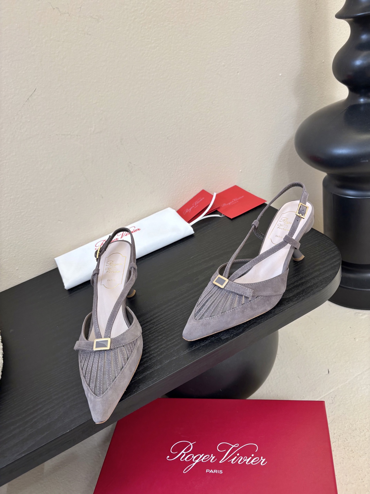 Roger Vivi* 26早春新品凉鞋Virgule钻扣高跟鞋后袢带凉拖 RV必入款 她上脚也太美了吧