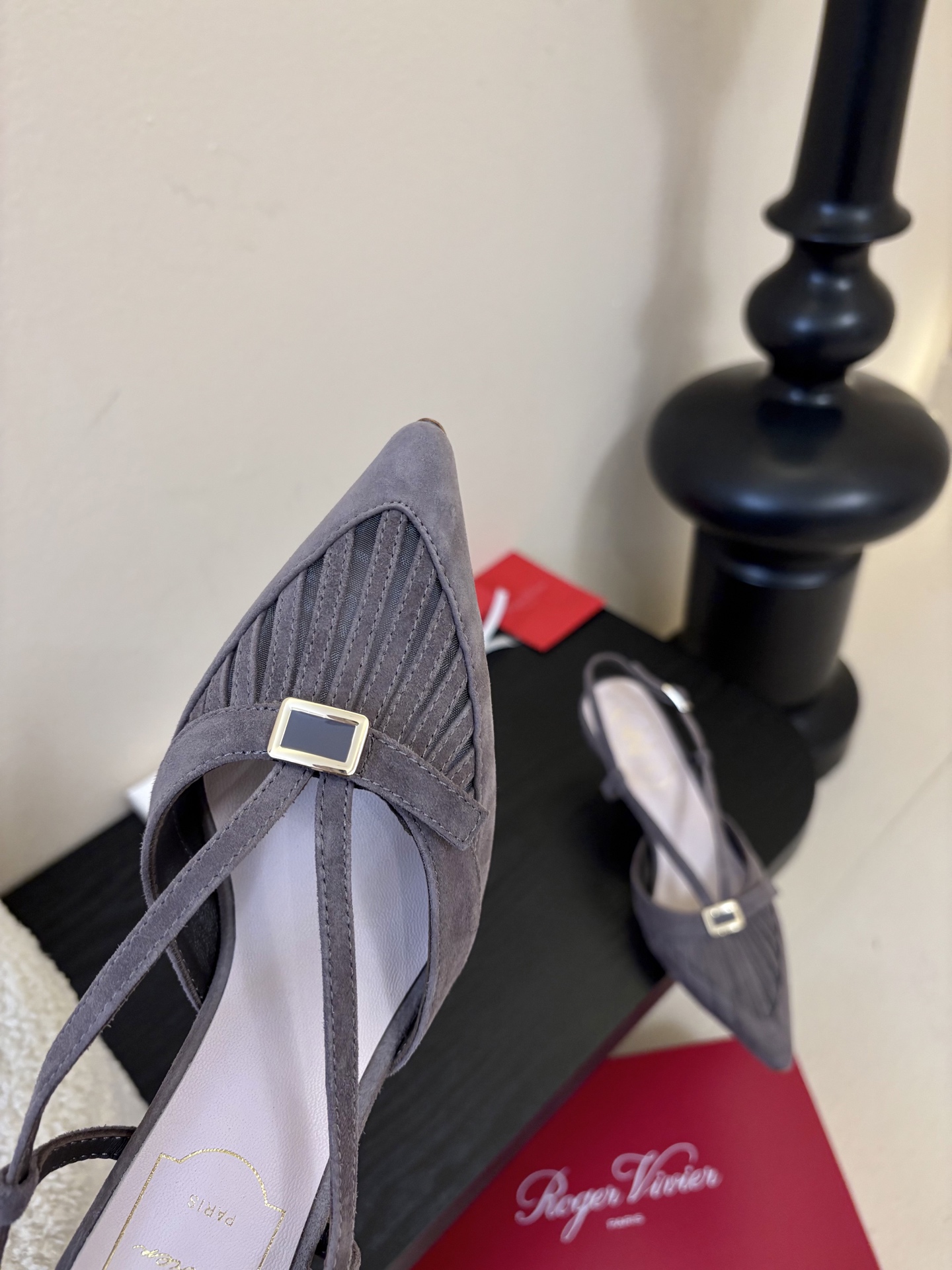 Roger Vivi* 26早春新品凉鞋Virgule钻扣高跟鞋后袢带凉拖 RV必入款 她上脚也太美了吧