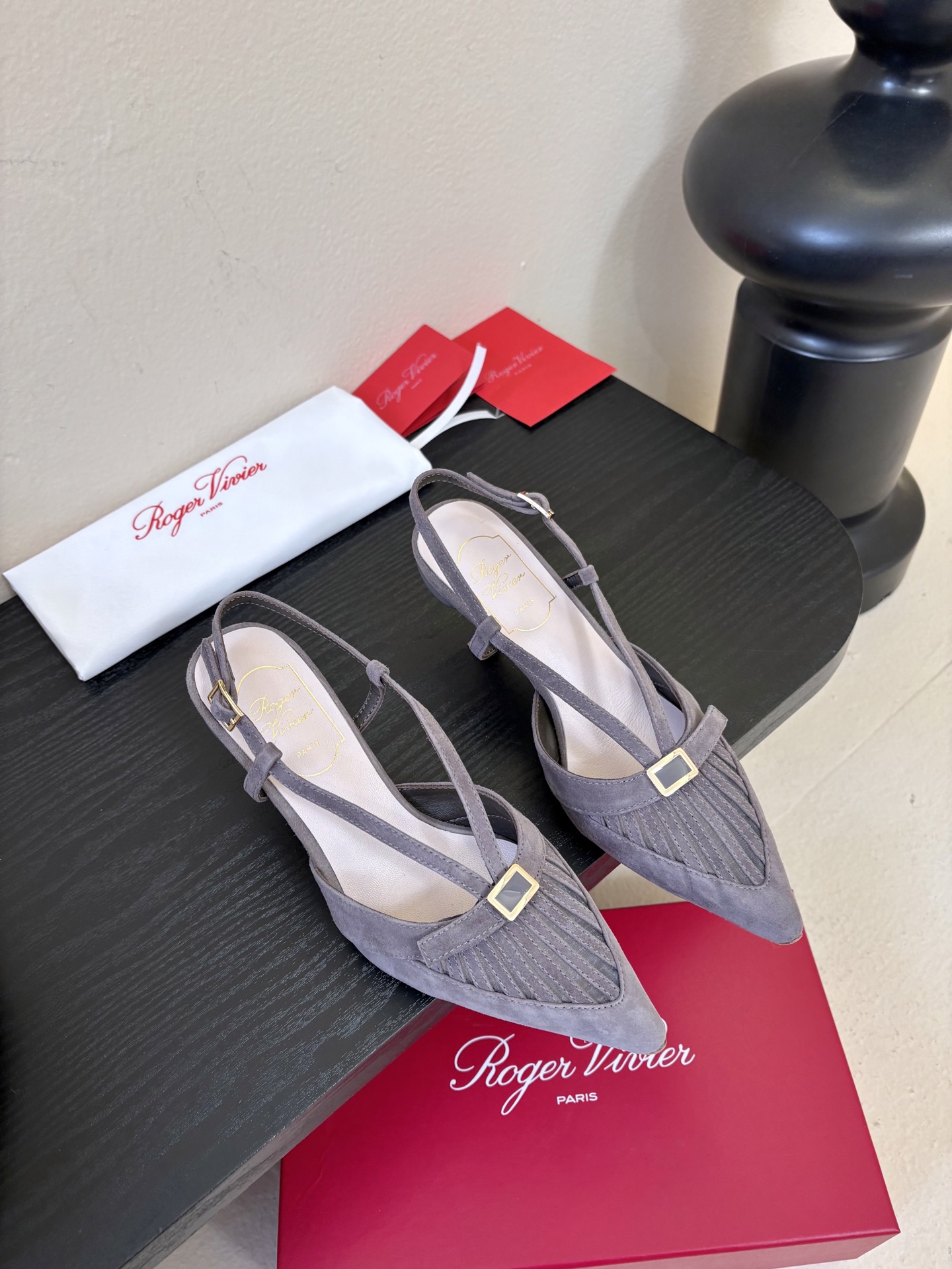 Roger Vivi* 26早春新品凉鞋Virgule钻扣高跟鞋后袢带凉拖 RV必入款 她上脚也太美了吧