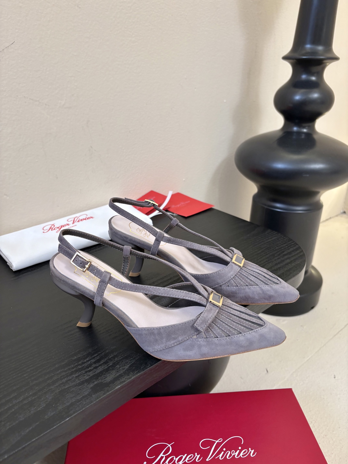 Roger Vivi* 26早春新品凉鞋Virgule钻扣高跟鞋后袢带凉拖 RV必入款 她上脚也太美了吧