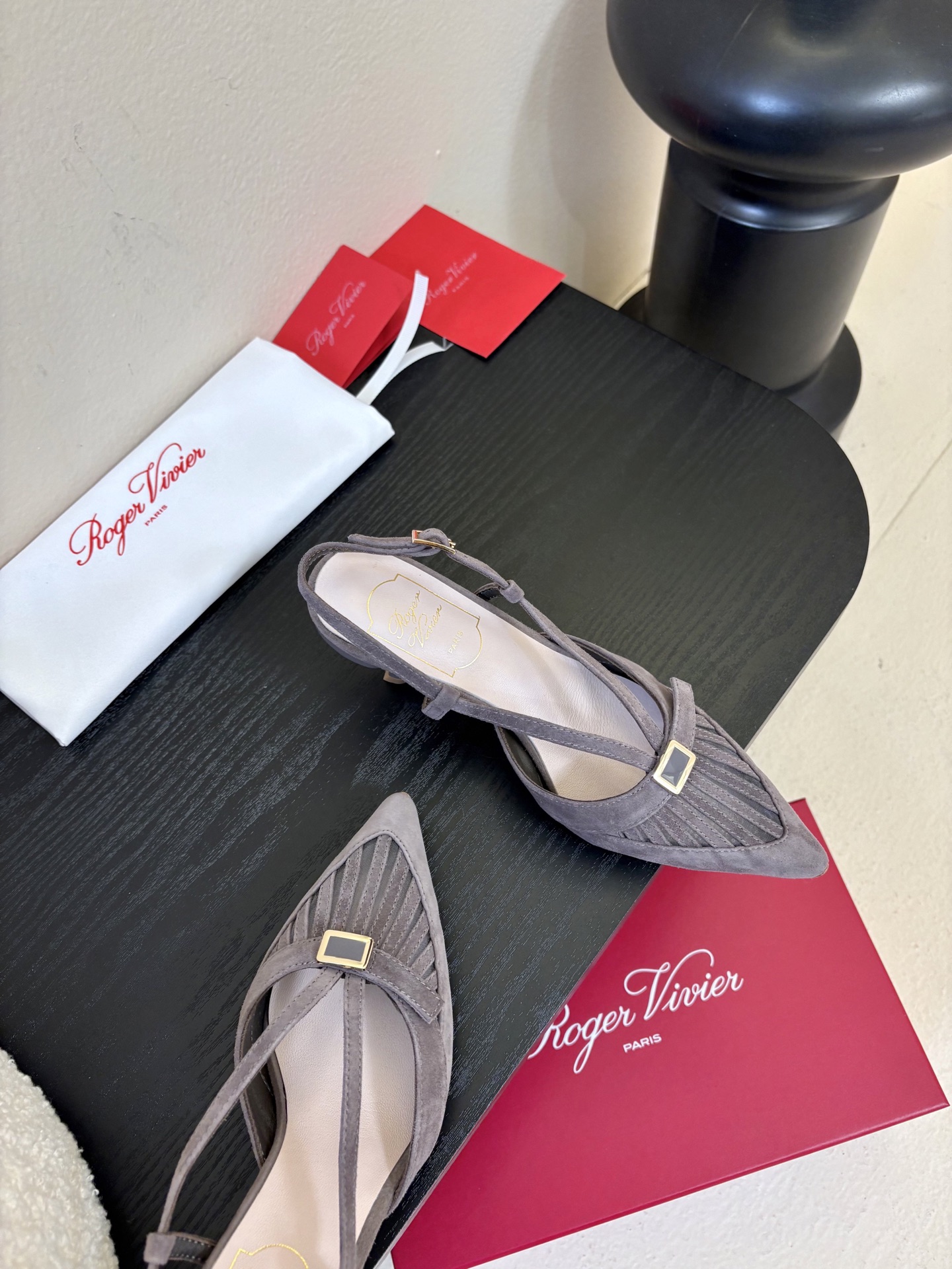 Roger Vivi* 26早春新品凉鞋Virgule钻扣高跟鞋后袢带凉拖 RV必入款 她上脚也太美了吧