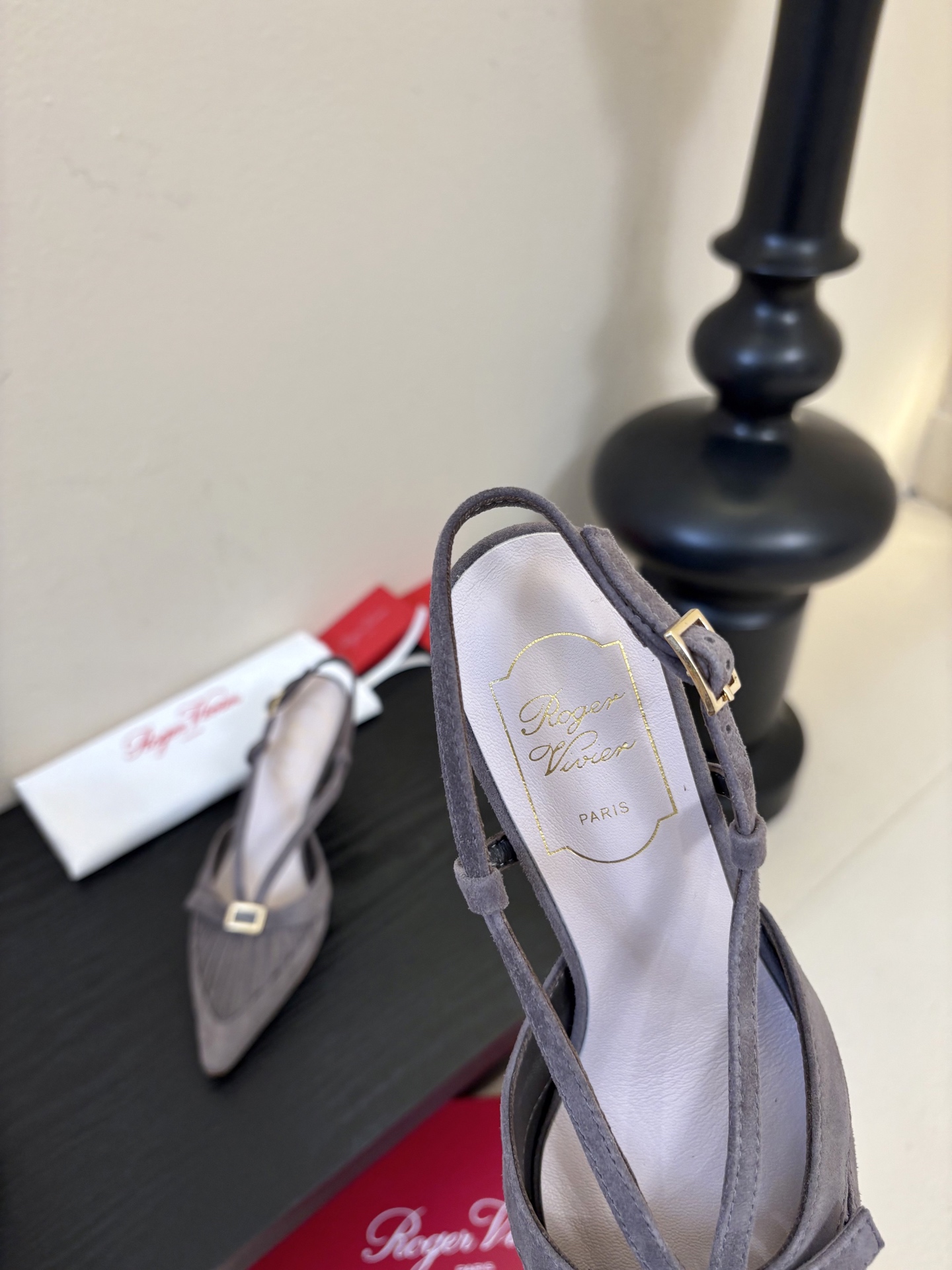 Roger Vivi* 26早春新品凉鞋Virgule钻扣高跟鞋后袢带凉拖 RV必入款 她上脚也太美了吧