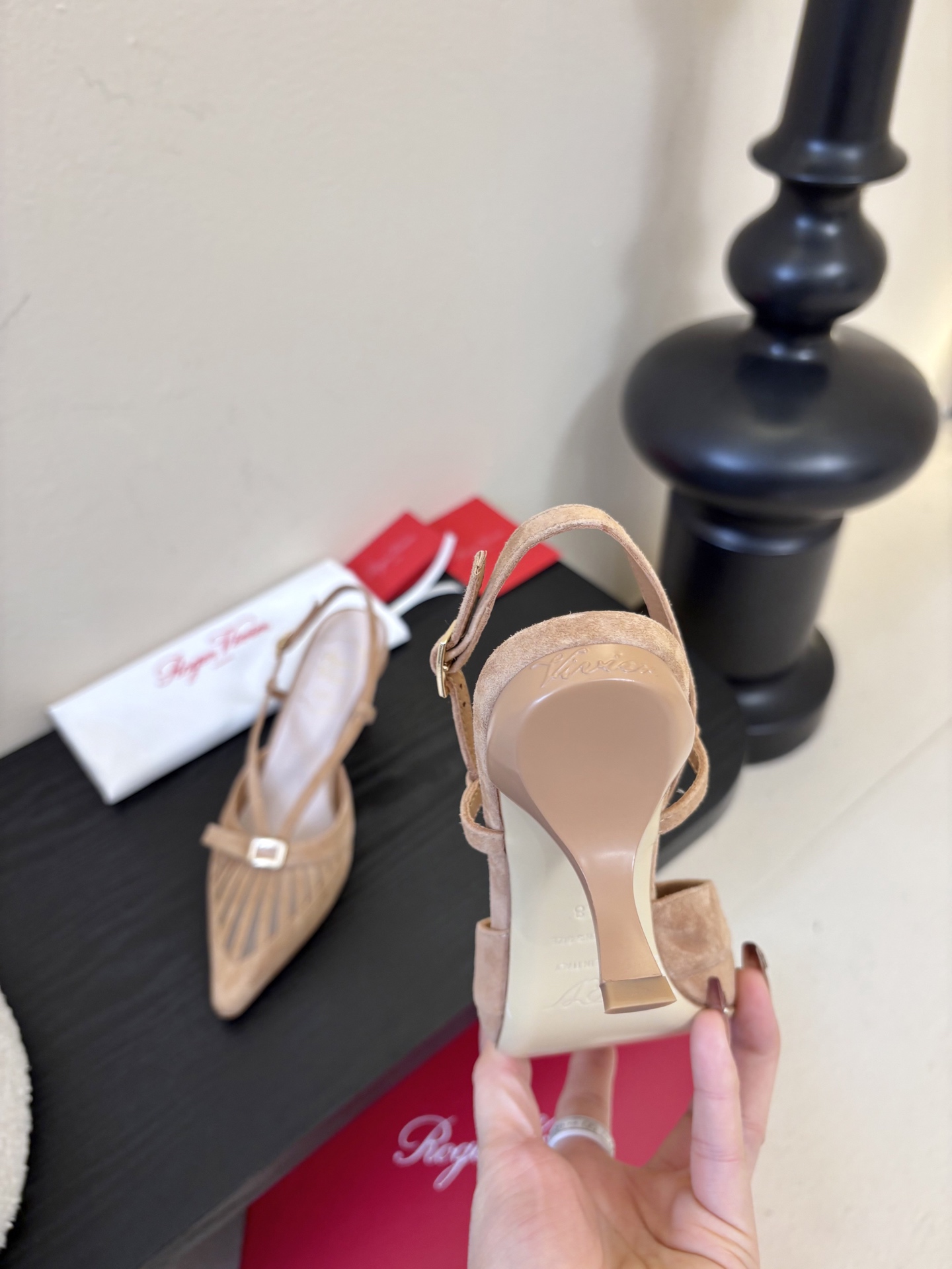 Roger Vivi* 26早春新品凉鞋Virgule钻扣高跟鞋后袢带凉拖 RV必入款 她上脚也太美了吧