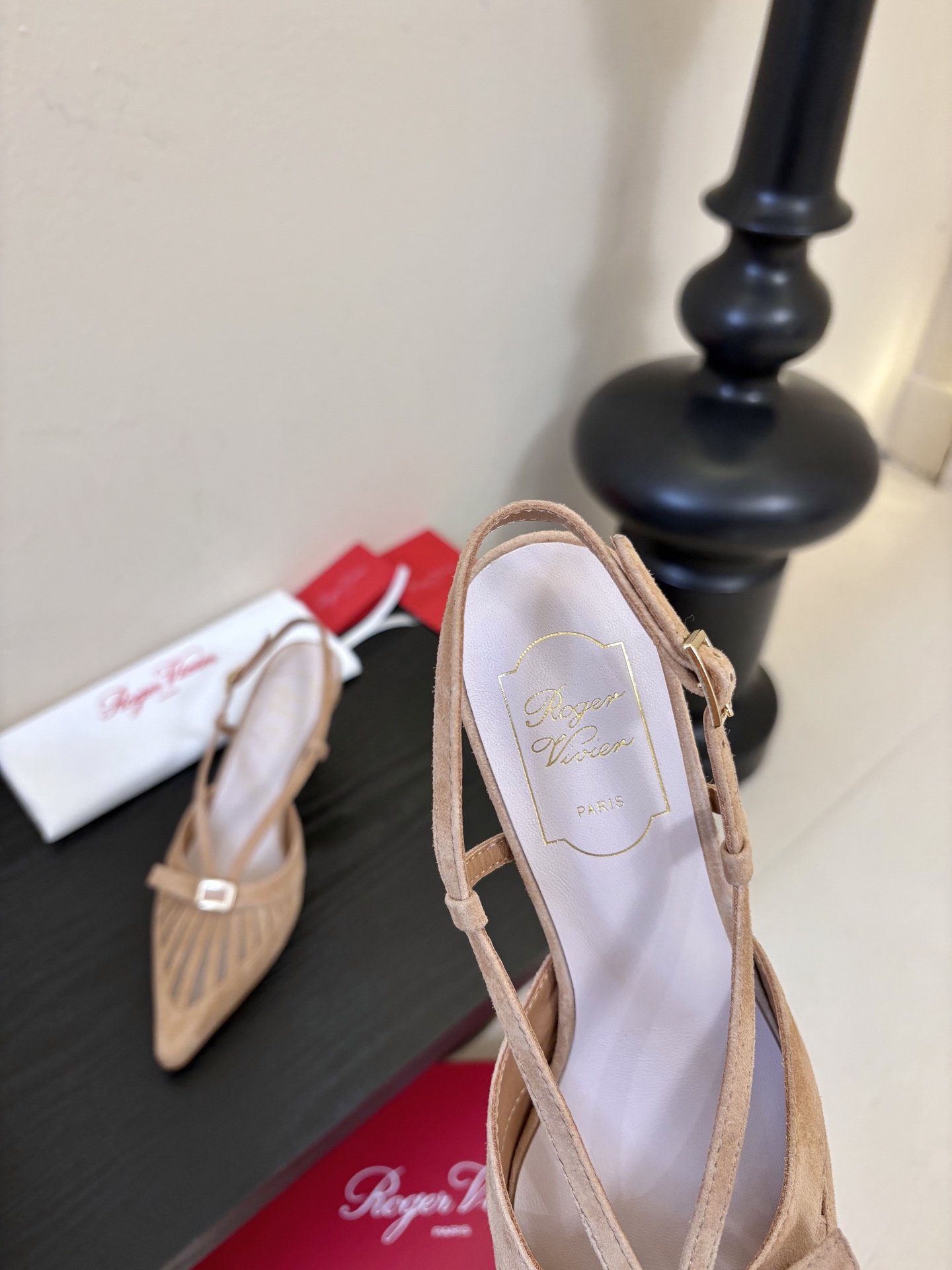 Roger Vivi* 26早春新品凉鞋Virgule钻扣高跟鞋后袢带凉拖 RV必入款 她上脚也太美了吧