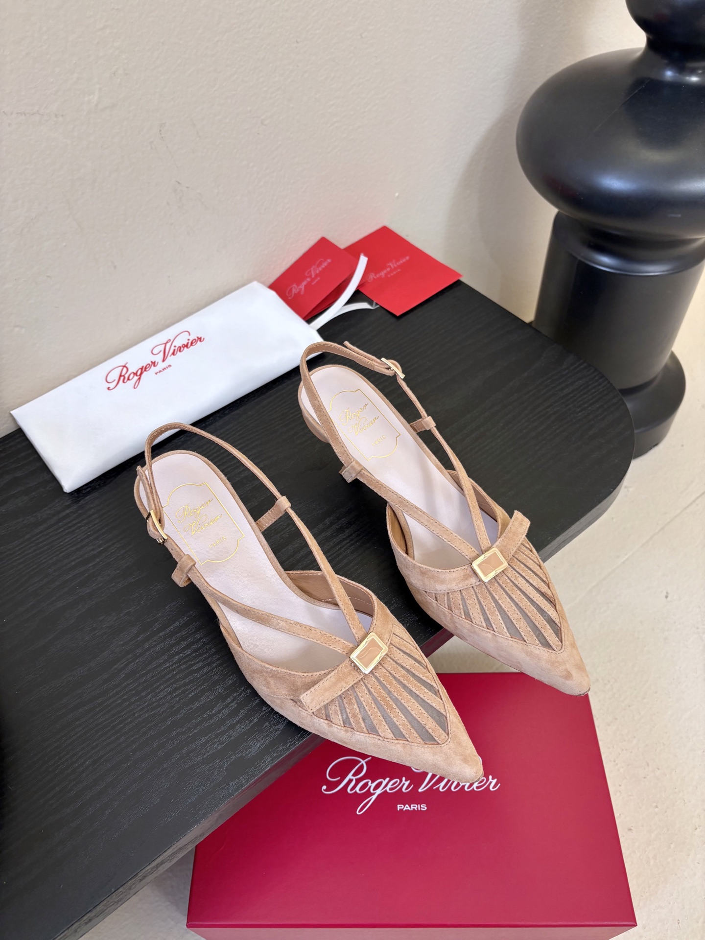 Roger Vivi* 26早春新品凉鞋Virgule钻扣高跟鞋后袢带凉拖 RV必入款 她上脚也太美了吧