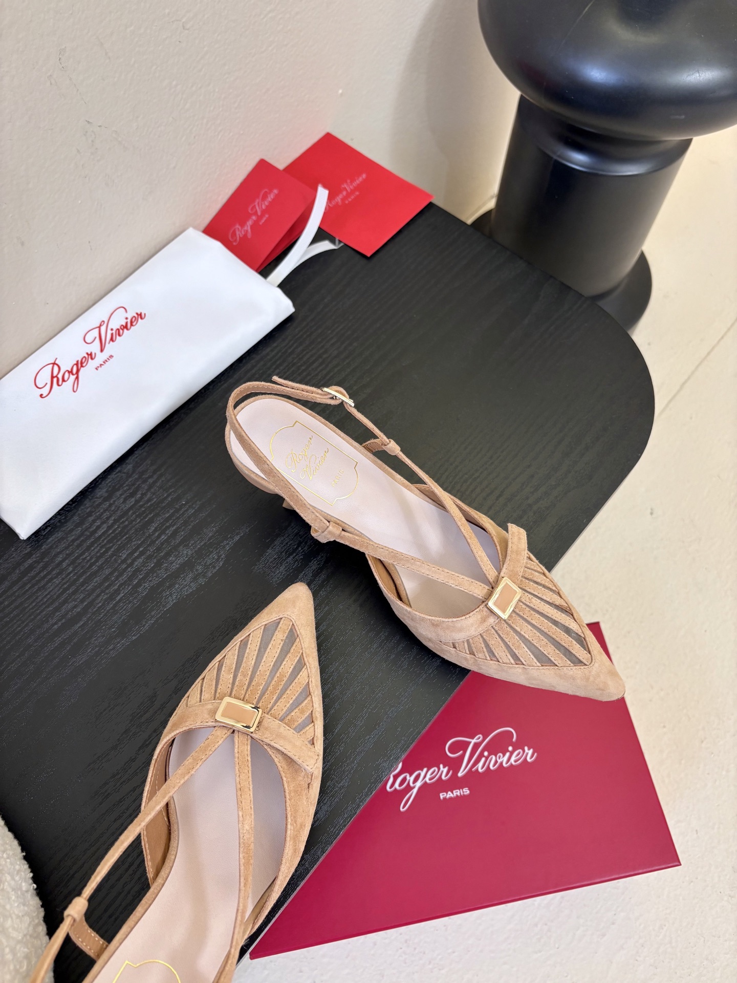 Roger Vivi* 26早春新品凉鞋Virgule钻扣高跟鞋后袢带凉拖 RV必入款 她上脚也太美了吧