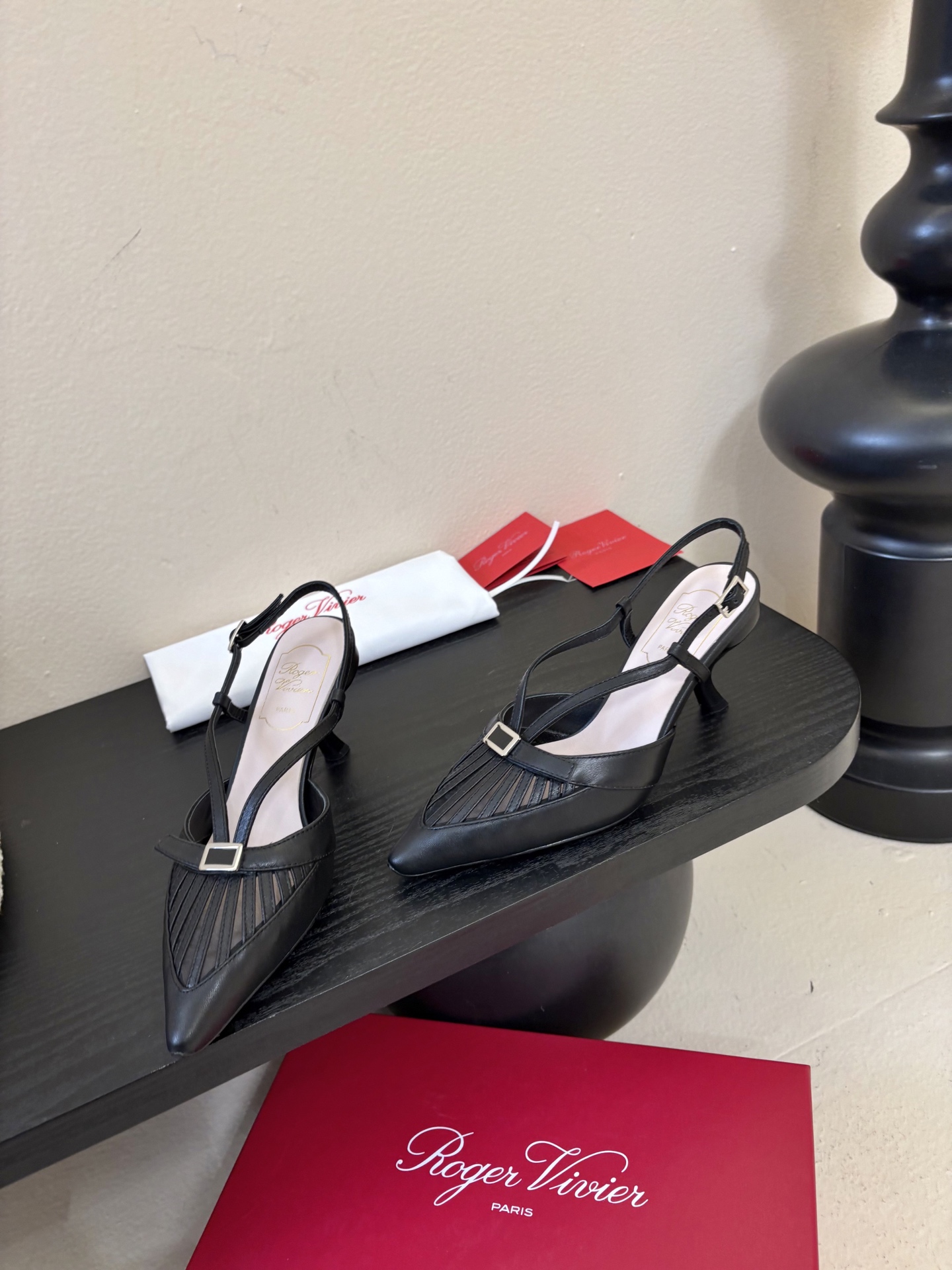 Roger Vivi* 26早春新品凉鞋Virgule钻扣高跟鞋后袢带凉拖 RV必入款 她上脚也太美了吧