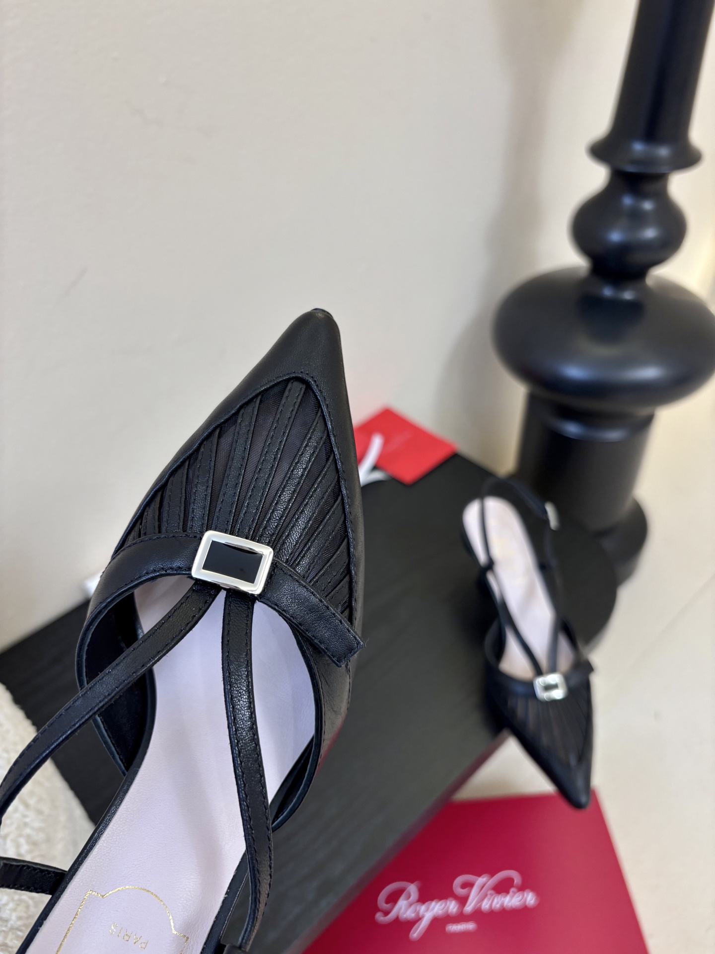 Roger Vivi* 26早春新品凉鞋Virgule钻扣高跟鞋后袢带凉拖 RV必入款 她上脚也太美了吧