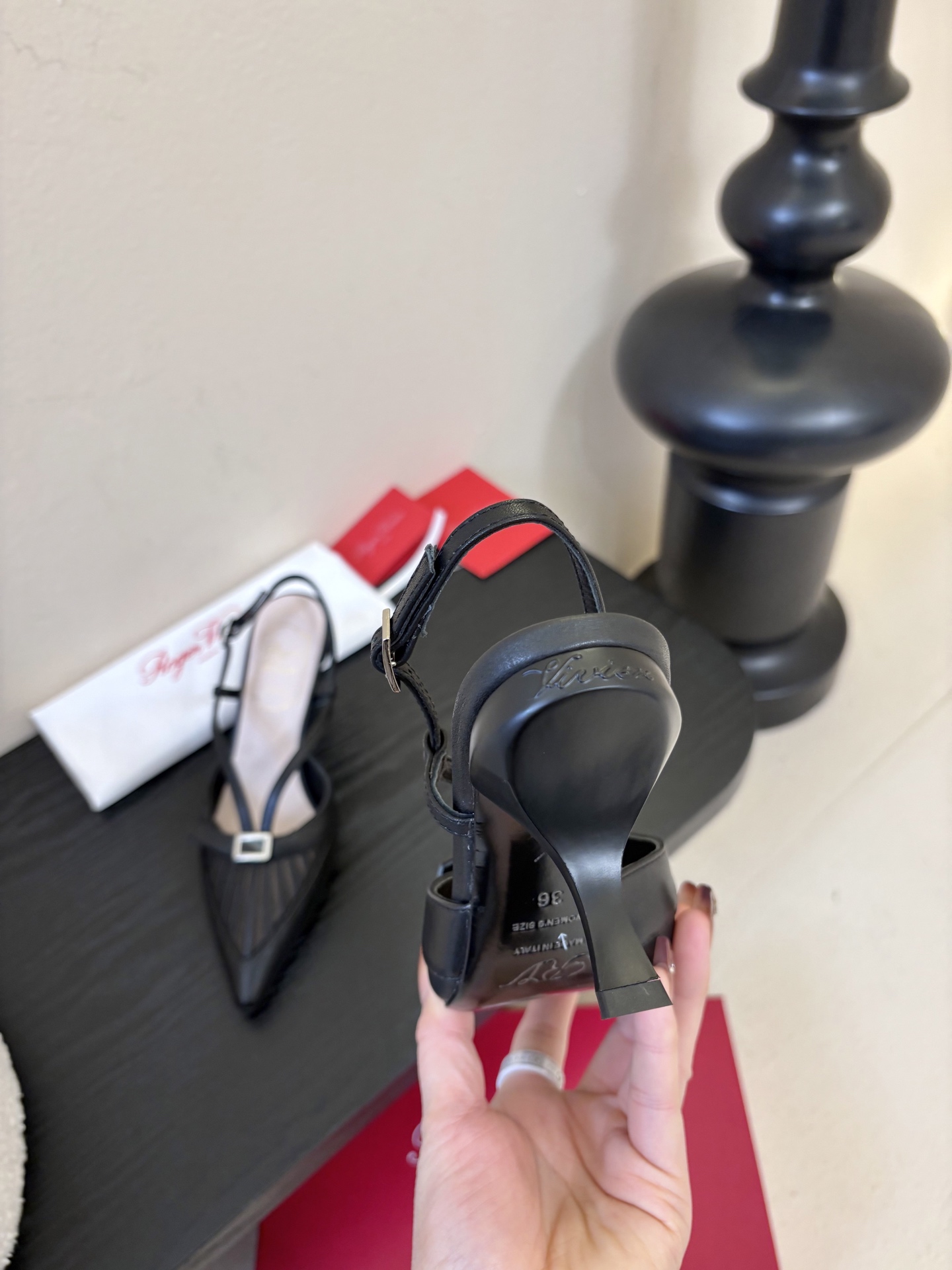 Roger Vivi* 26早春新品凉鞋Virgule钻扣高跟鞋后袢带凉拖 RV必入款 她上脚也太美了吧