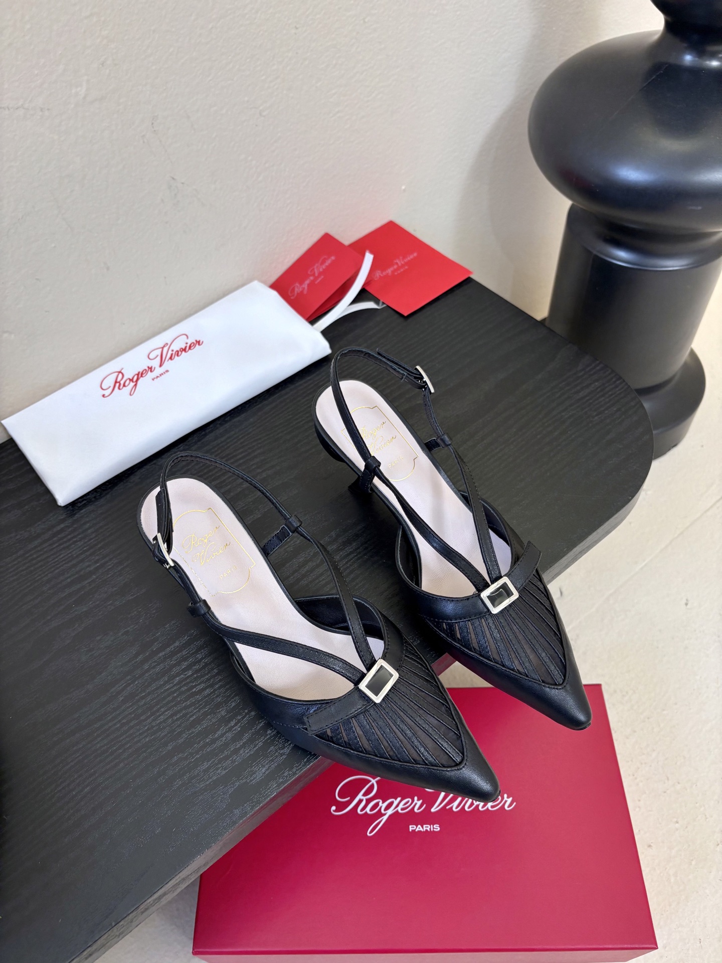 Roger Vivi* 26早春新品凉鞋Virgule钻扣高跟鞋后袢带凉拖 RV必入款 她上脚也太美了吧