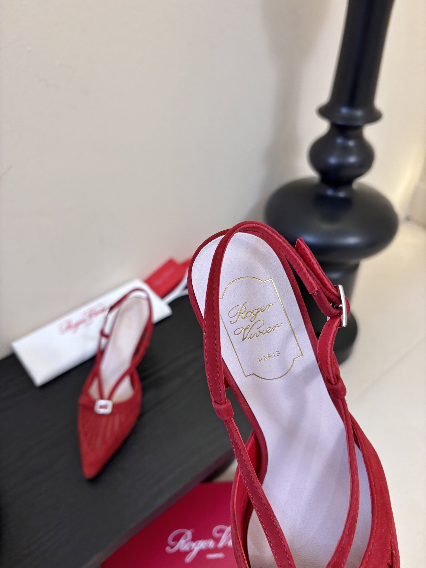 Roger Vivi* 26早春新品凉鞋Virgule钻扣高跟鞋后袢带凉拖 RV必入款 她上脚也太美了吧