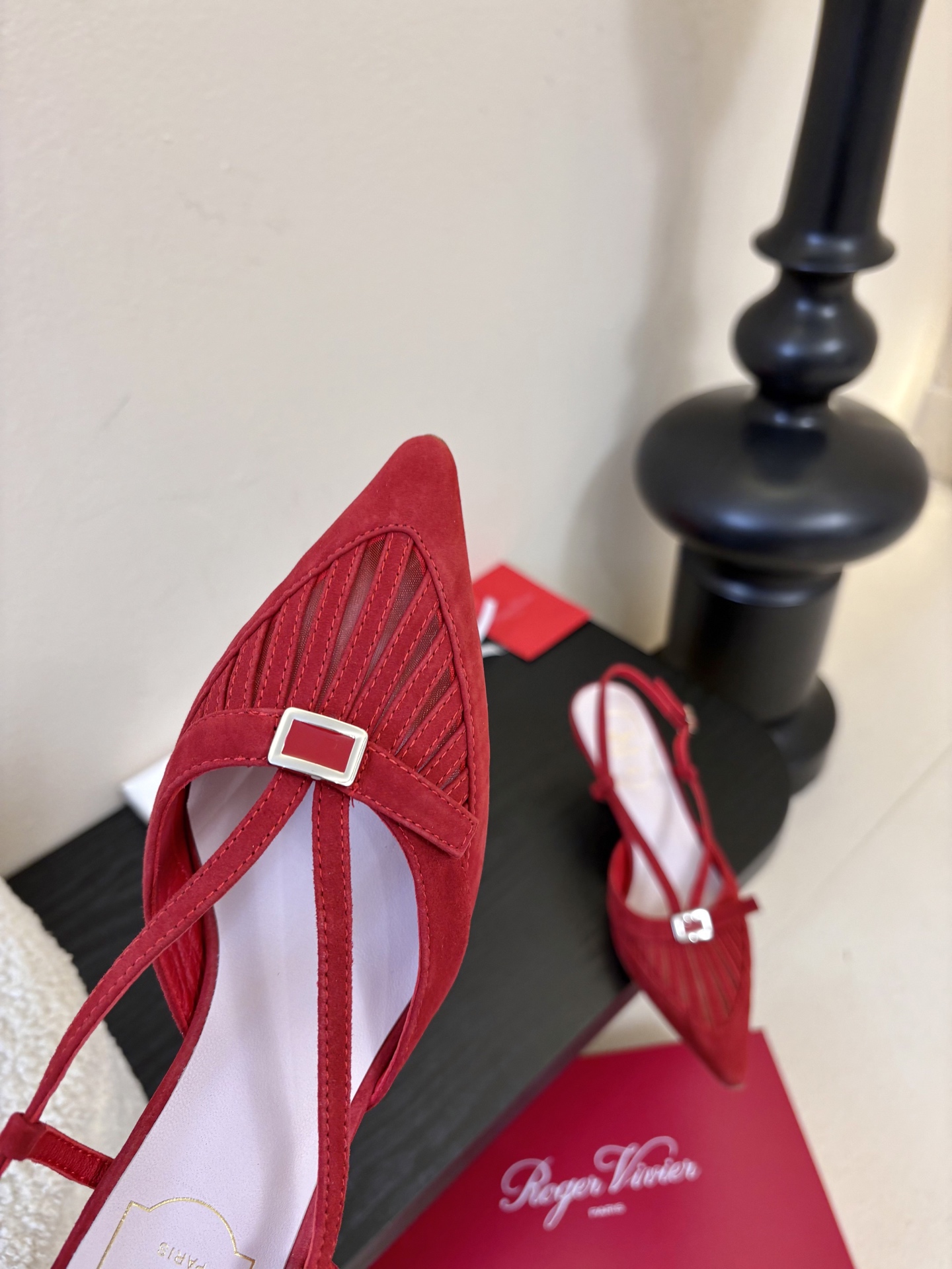 Roger Vivi* 26早春新品凉鞋Virgule钻扣高跟鞋后袢带凉拖 RV必入款 她上脚也太美了吧