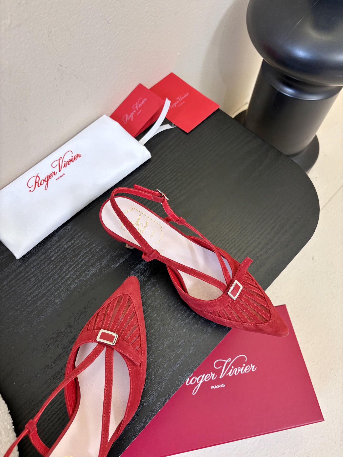 Roger Vivi* 26早春新品凉鞋Virgule钻扣高跟鞋后袢带凉拖 RV必入款 她上脚也太美了吧