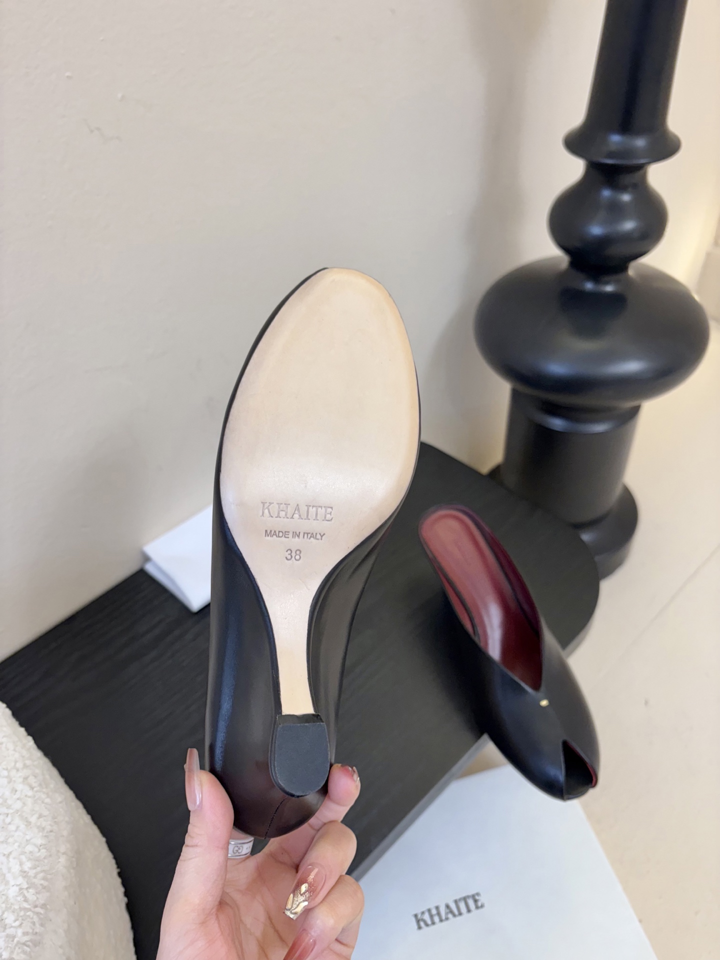 Khatie 2026春夏新款复古鱼嘴异形跟穆勒鞋包头高跟半拖鞋坡跟凉拖鞋异形跟穆勒鞋｜极简主义的先锋表