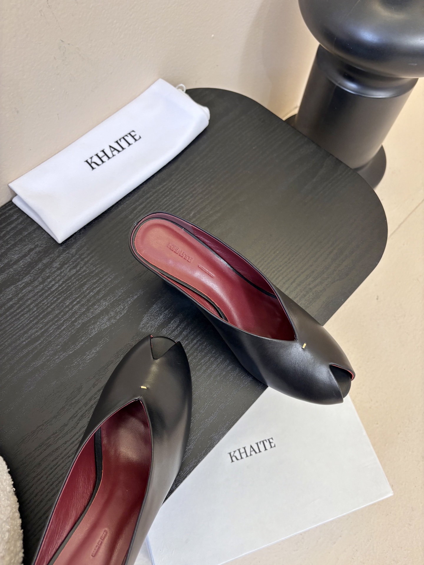 Khatie 2026春夏新款复古鱼嘴异形跟穆勒鞋包头高跟半拖鞋坡跟凉拖鞋异形跟穆勒鞋｜极简主义的先锋表