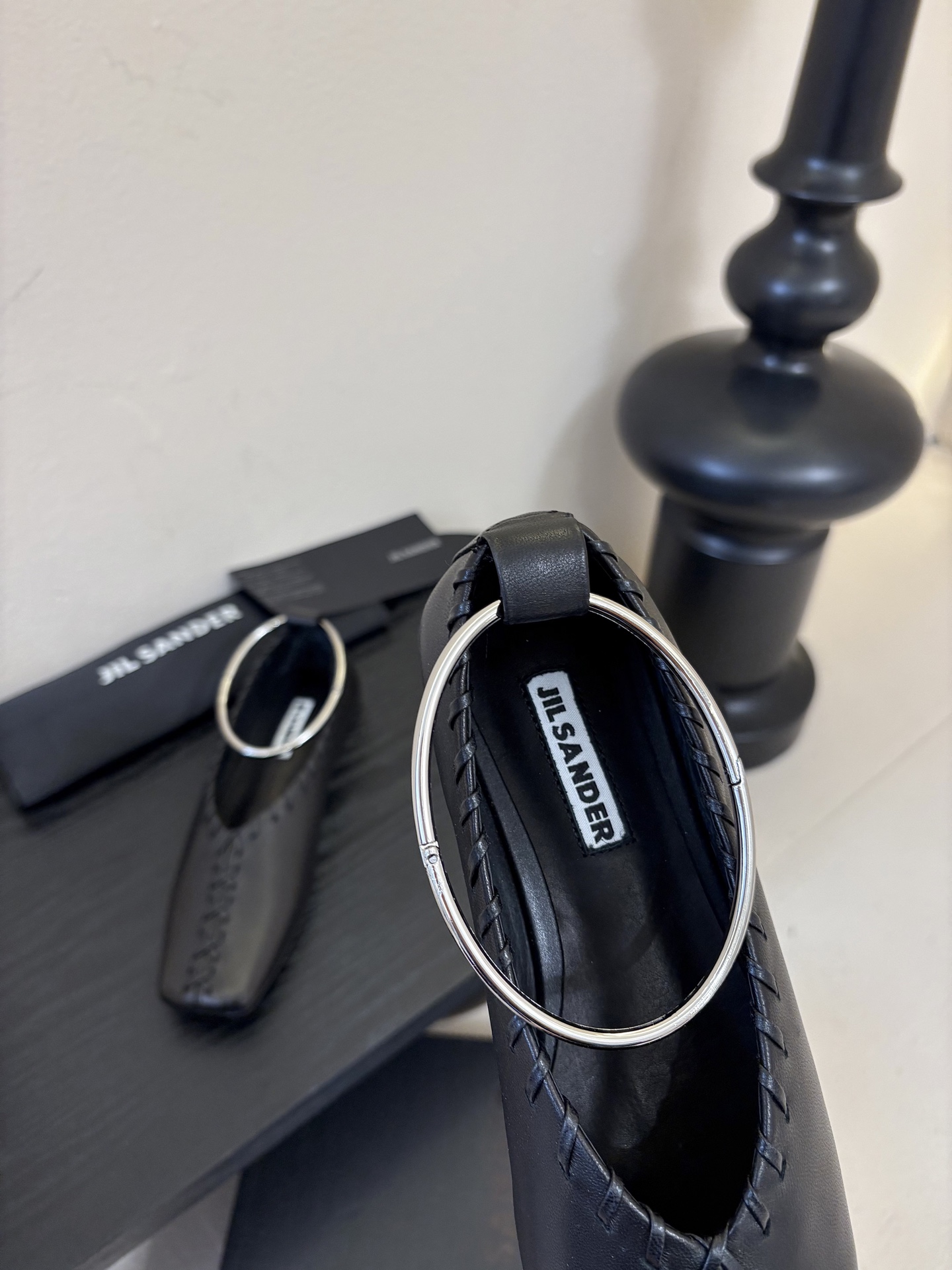 Jilsander 吉尔桑达26春夏新色经典圆环五金扣方头平底鞋🌿🌿💗超级推荐款！ 一直很火🔥 从未被超