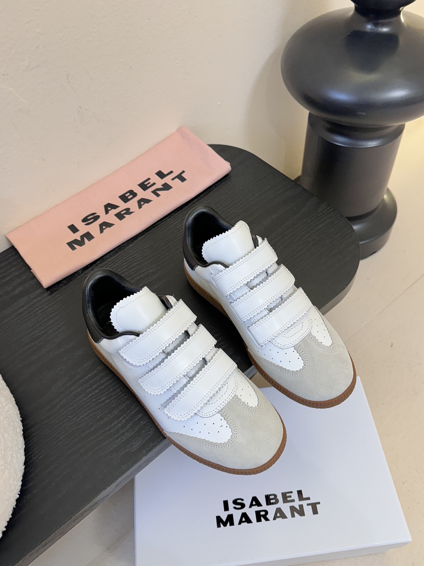 ISABEL MARANT 新款——————————————INS网红博主热推！一双简单又不失高级的小白