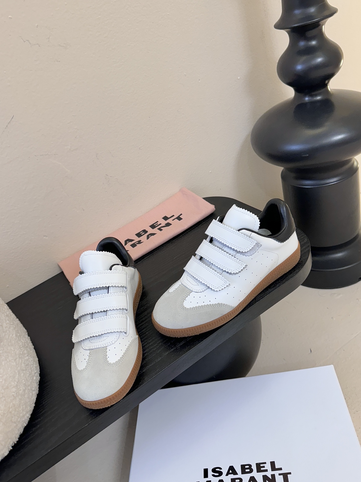 ISABEL MARANT 新款——————————————INS网红博主热推！一双简单又不失高级的小白