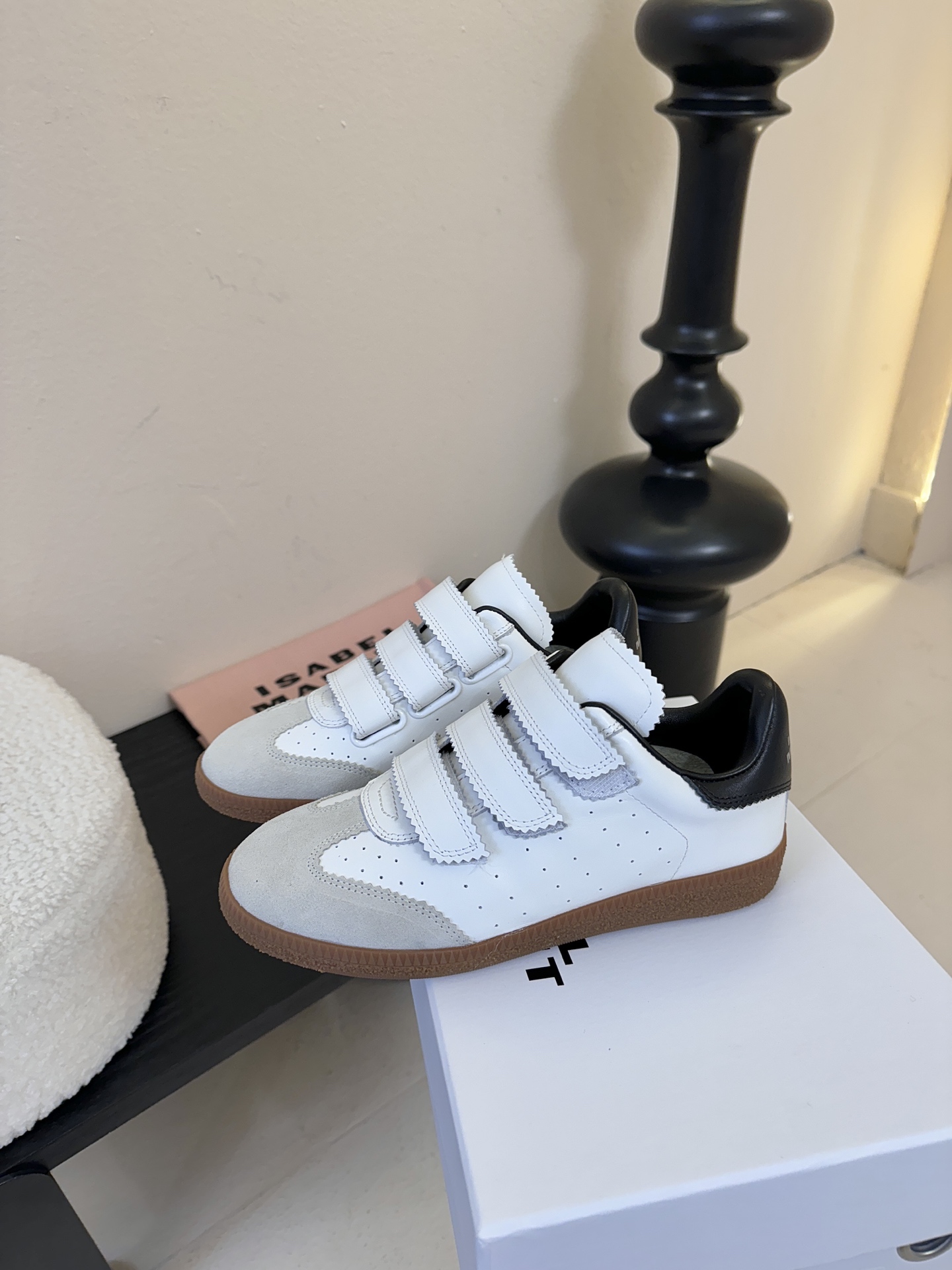 ISABEL MARANT 新款——————————————INS网红博主热推！一双简单又不失高级的小白