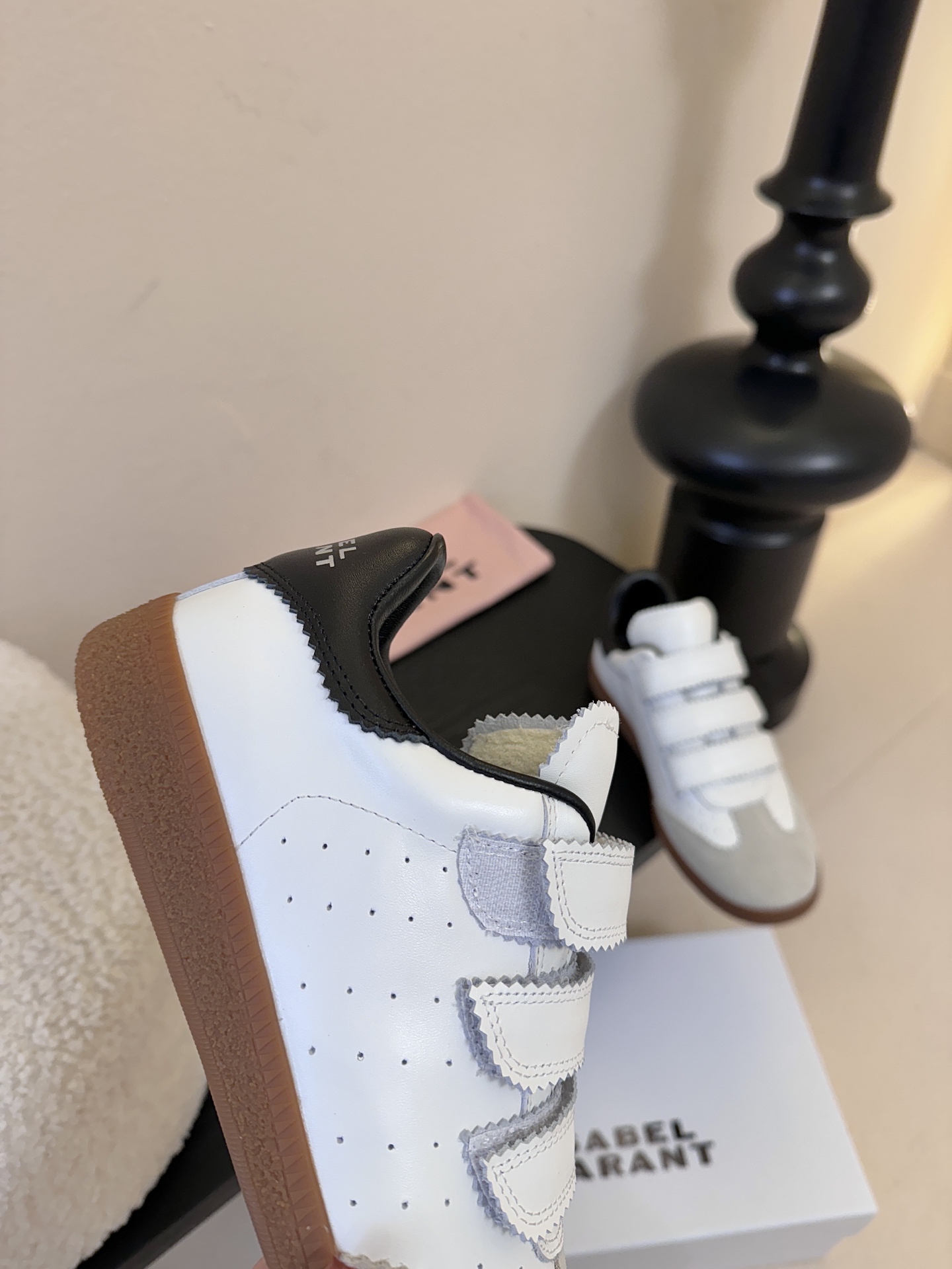 ISABEL MARANT 新款——————————————INS网红博主热推！一双简单又不失高级的小白