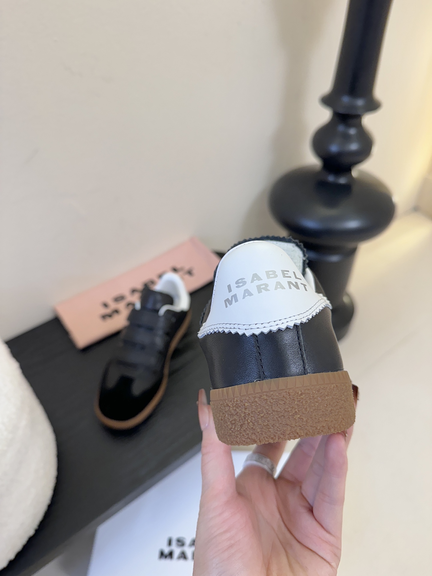 ISABEL MARANT 新款——————————————INS网红博主热推！一双简单又不失高级的小白