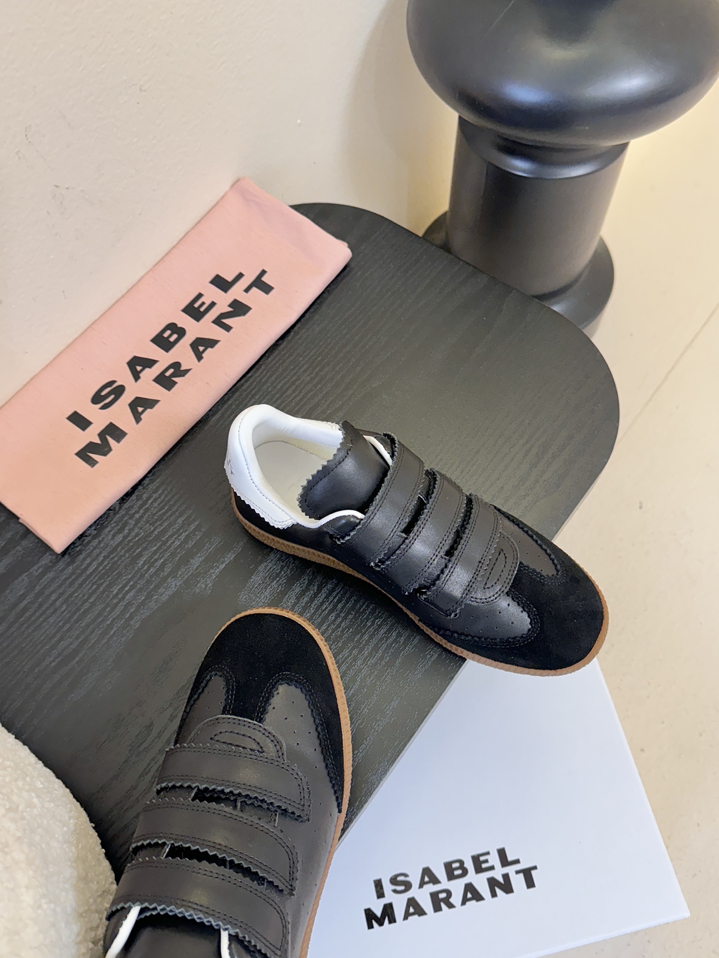 ISABEL MARANT 新款——————————————INS网红博主热推！一双简单又不失高级的小白